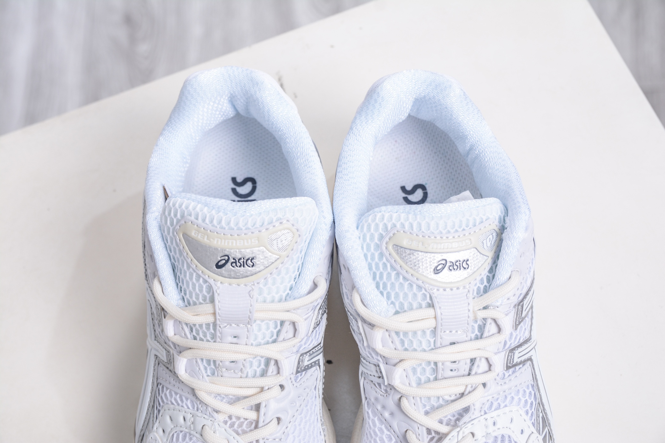 ASICS Gel-Nimbus 10.1 White Silver Running Shoes - Lightweight & Cushioned 9 i1760979410960 5912 0 7