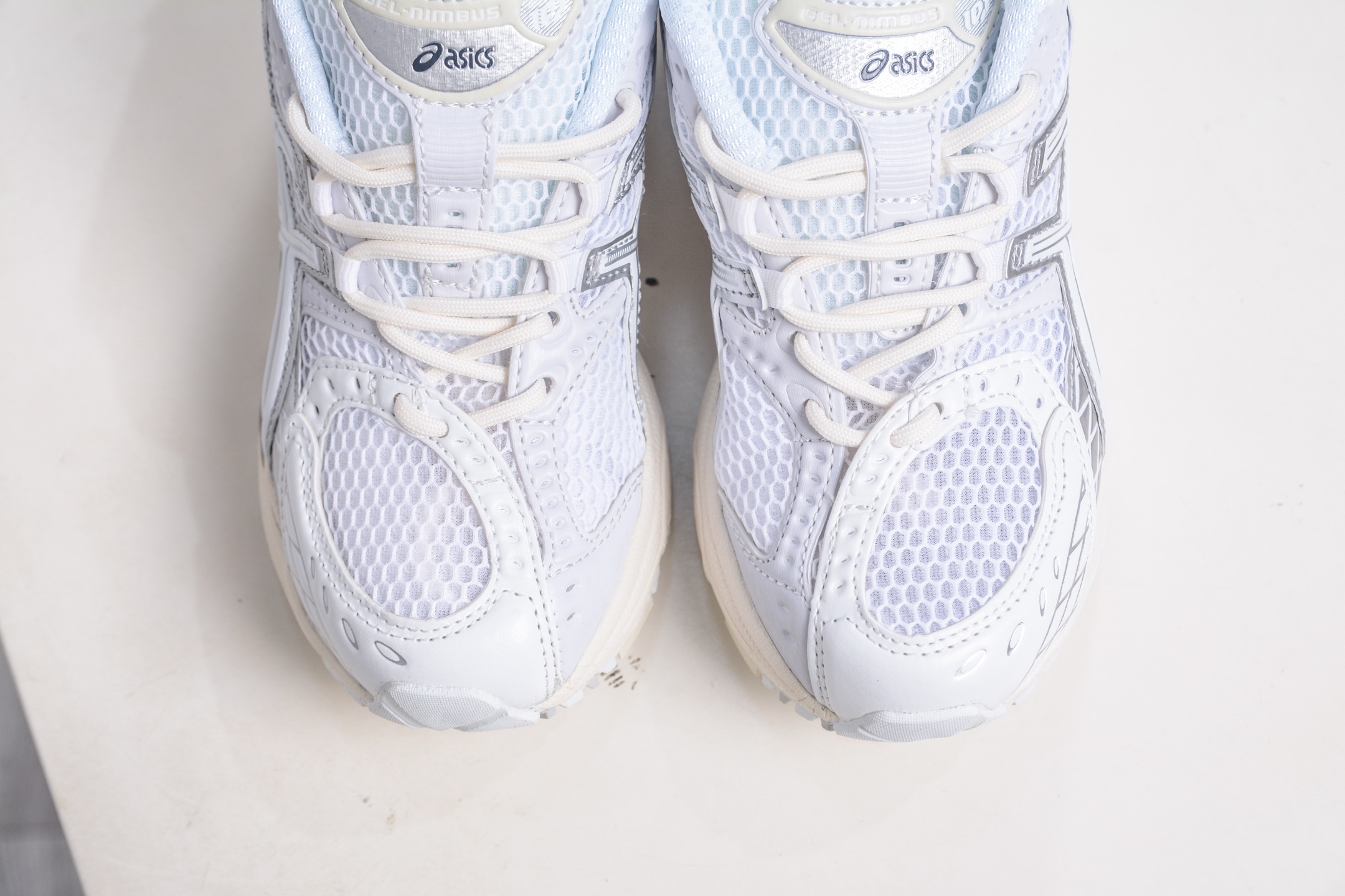 ASICS Gel-Nimbus 10.1 White Silver Running Shoes - Lightweight & Cushioned 10 i1760979410971 9993 0 8