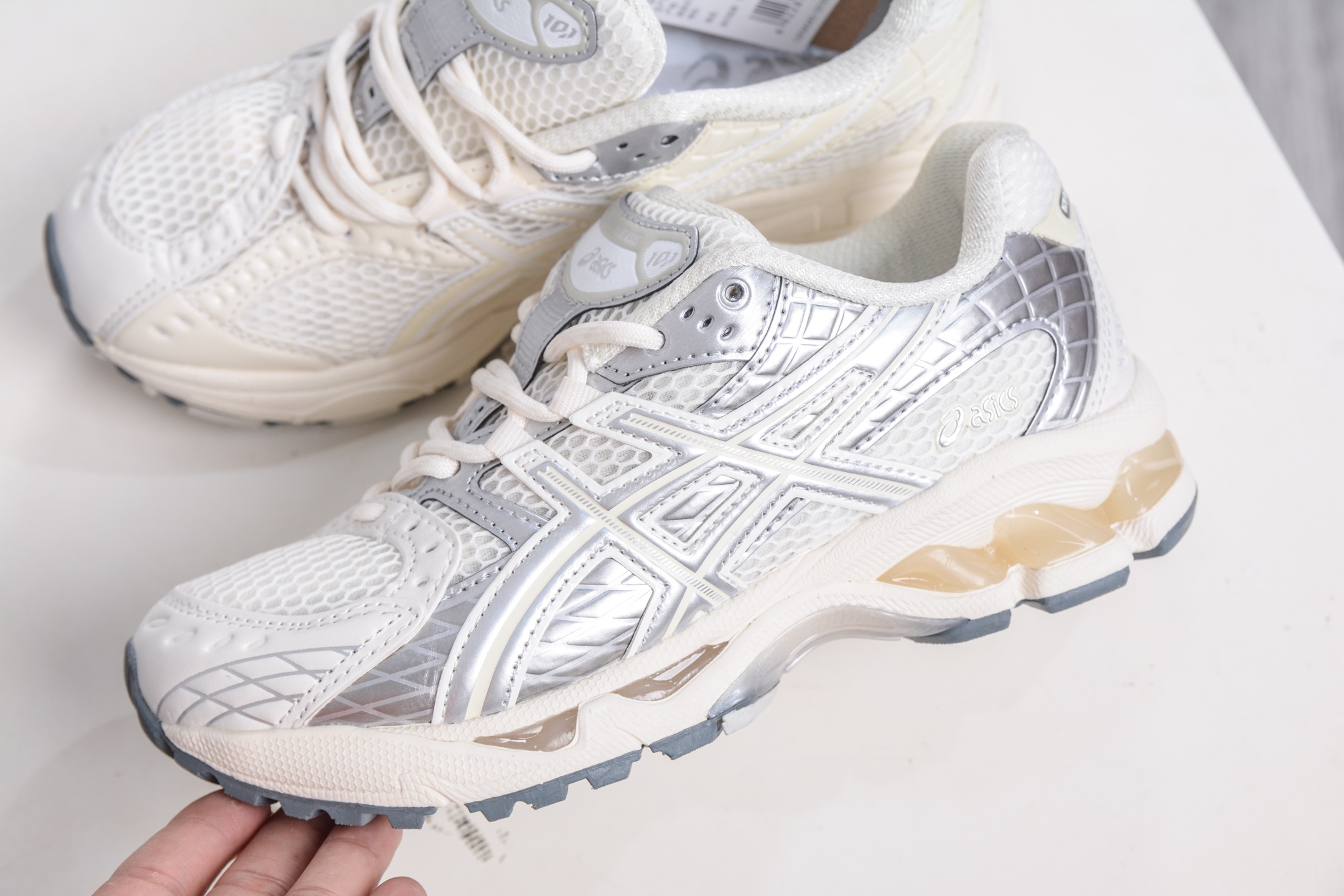 ASICS Gel-Nimbus 10.1 亚瑟士雨云10.1代系列轻量缓震休闲运动跑步鞋 1203A929-100-High Quatity Cheap Brand wholesale wholesaler seller Clothes Bags handbags Sneakers Top Fashion Clothing Shoes from China Factory Chinese suppliers best Quality Beautiful Price ASICS Gel-Nimbus 10.1 亚瑟士雨云10.1代系列轻量缓震休闲运动跑步鞋 1203A929-100