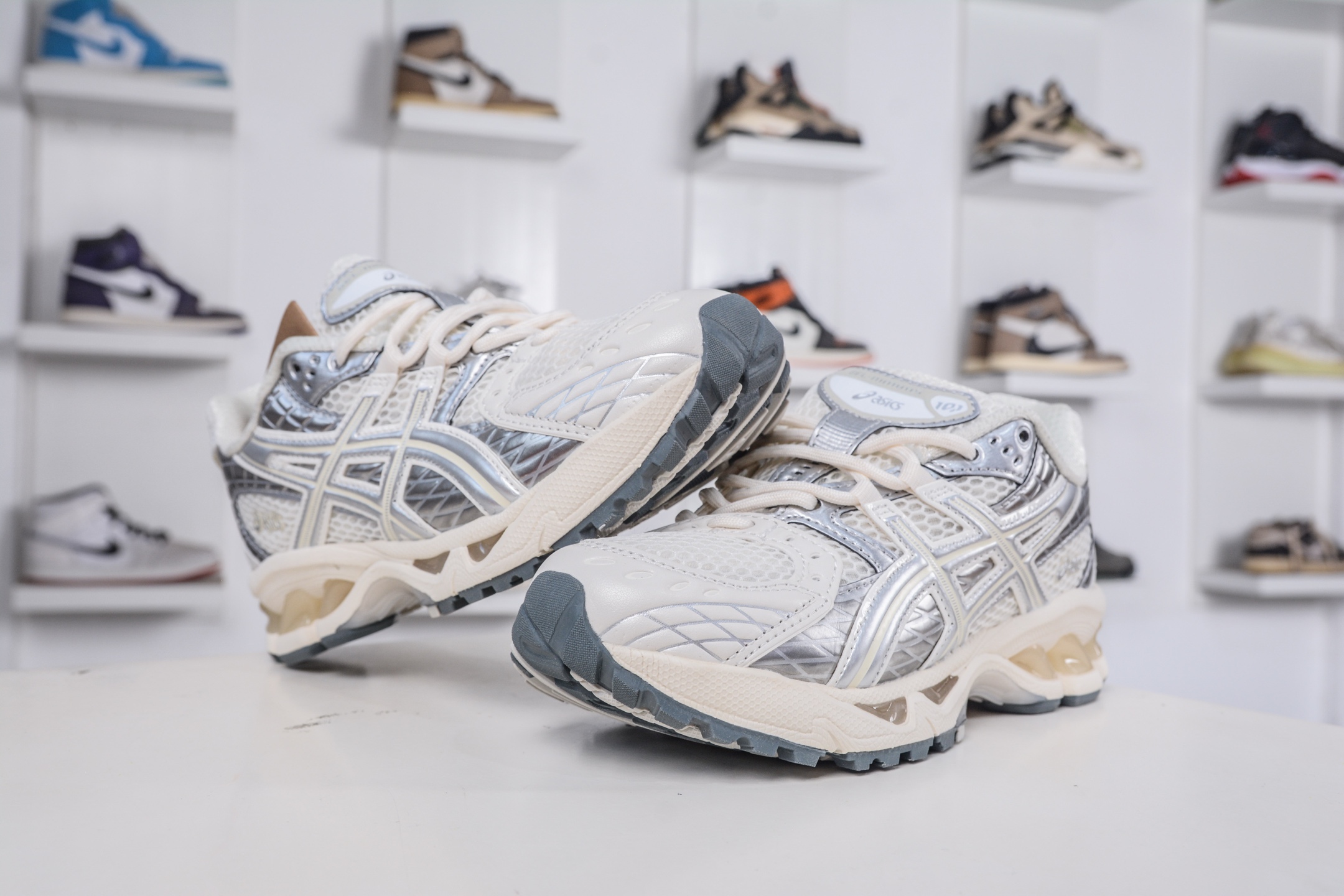 ASICS Gel-Nimbus 10.1 亚瑟士雨云10.1代系列轻量缓震休闲运动跑步鞋 1203A929-100-High Quatity Cheap Brand wholesale wholesaler seller Clothes Bags handbags Sneakers Top Fashion Clothing Shoes from China Factory Chinese suppliers best Quality Beautiful Price ASICS Gel-Nimbus 10.1 亚瑟士雨云10.1代系列轻量缓震休闲运动跑步鞋 1203A929-100