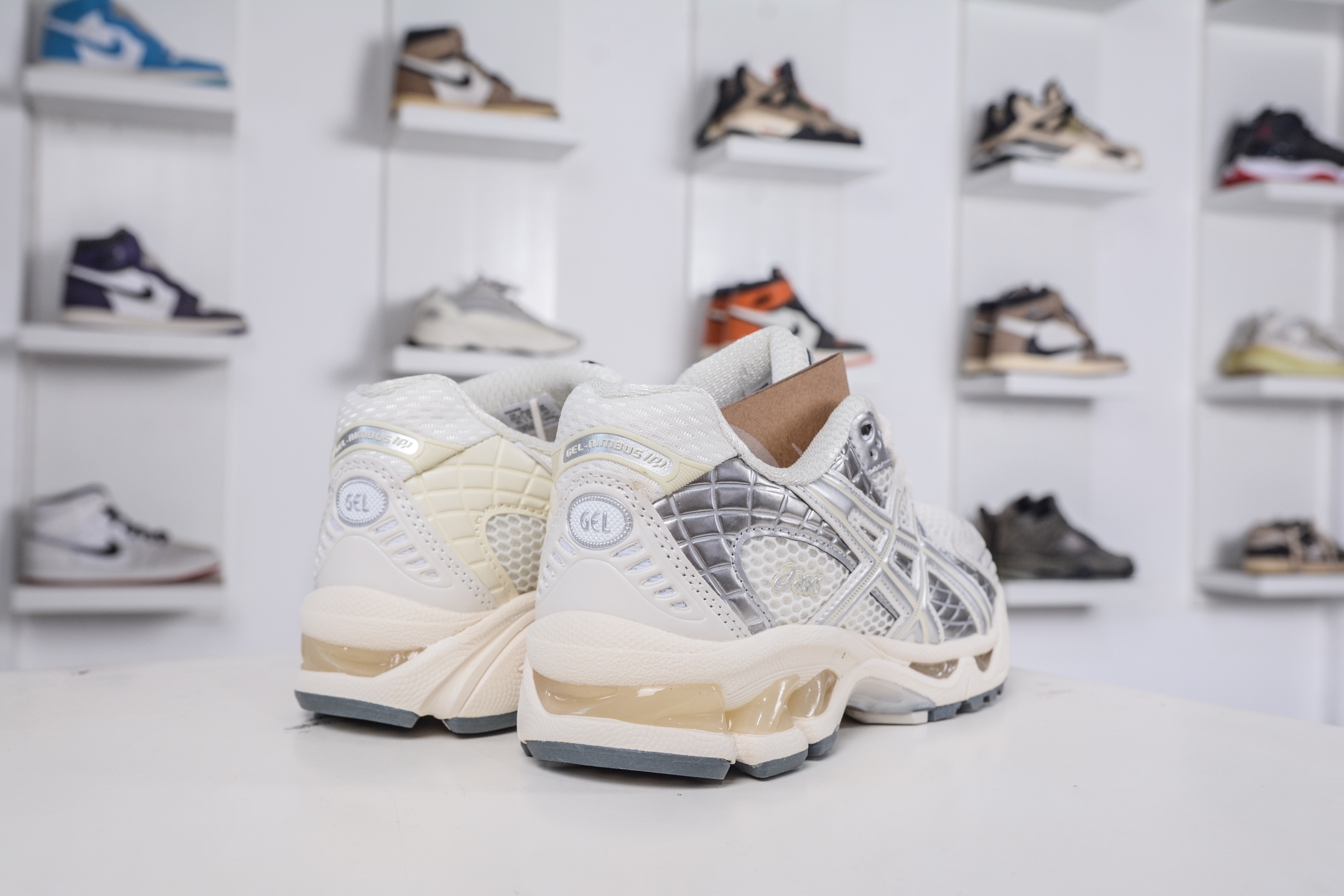 ASICS Gel-Nimbus 10.1 亚瑟士雨云10.1代系列轻量缓震休闲运动跑步鞋 1203A929-100-High Quatity Cheap Brand wholesale wholesaler seller Clothes Bags handbags Sneakers Top Fashion Clothing Shoes from China Factory Chinese suppliers best Quality Beautiful Price ASICS Gel-Nimbus 10.1 亚瑟士雨云10.1代系列轻量缓震休闲运动跑步鞋 1203A929-100