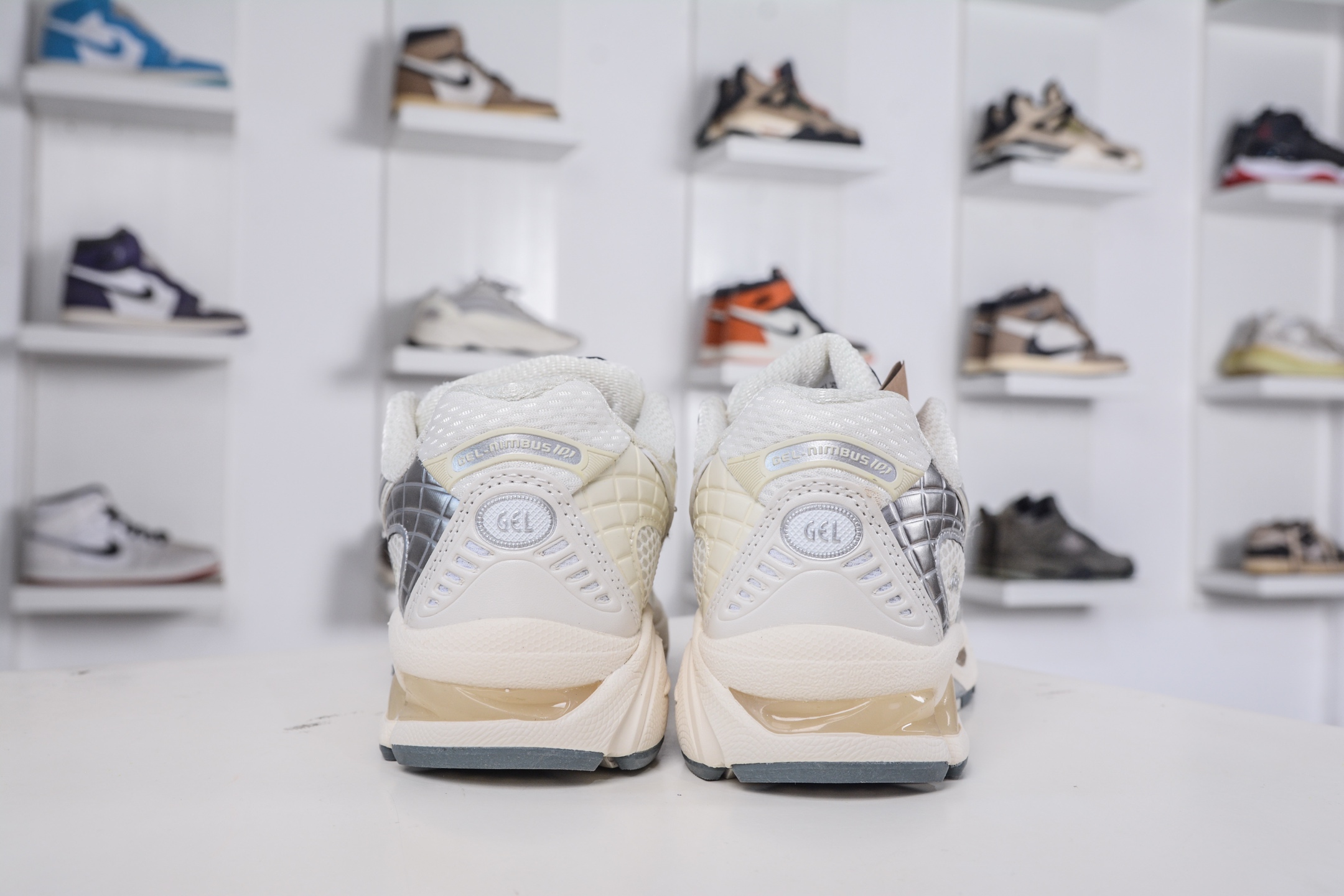 ASICS Gel-Nimbus 10.1 亚瑟士雨云10.1代系列轻量缓震休闲运动跑步鞋 1203A929-100-High Quatity Cheap Brand wholesale wholesaler seller Clothes Bags handbags Sneakers Top Fashion Clothing Shoes from China Factory Chinese suppliers best Quality Beautiful Price ASICS Gel-Nimbus 10.1 亚瑟士雨云10.1代系列轻量缓震休闲运动跑步鞋 1203A929-100