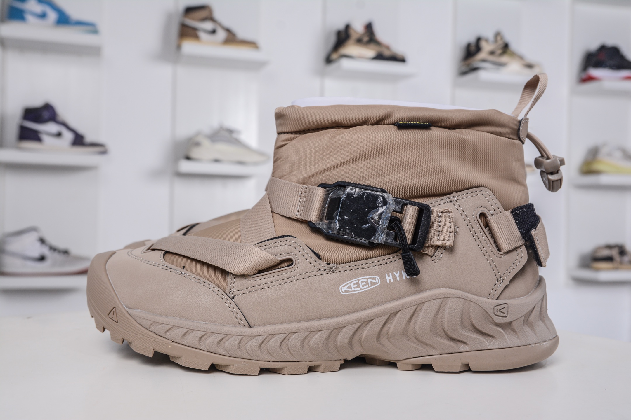 KEEN x HYKE Hoodzerra Nxis WP Round Toe Shock Absorption Ankle Boots