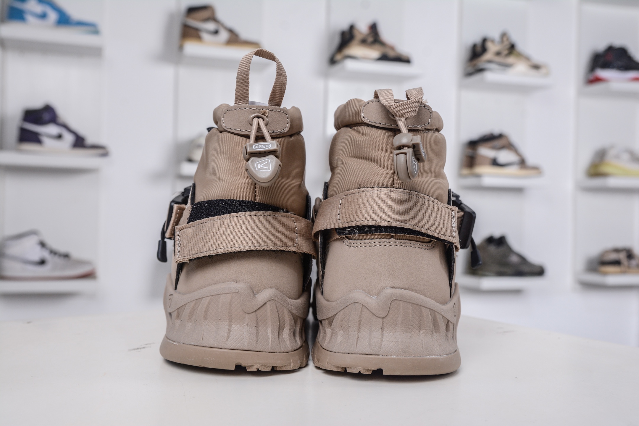 KEEN x HYKE Hoodzerra Nxis WP Round Toe Shock Absorption Ankle Boots 2 i1760979585509 8325 0 1