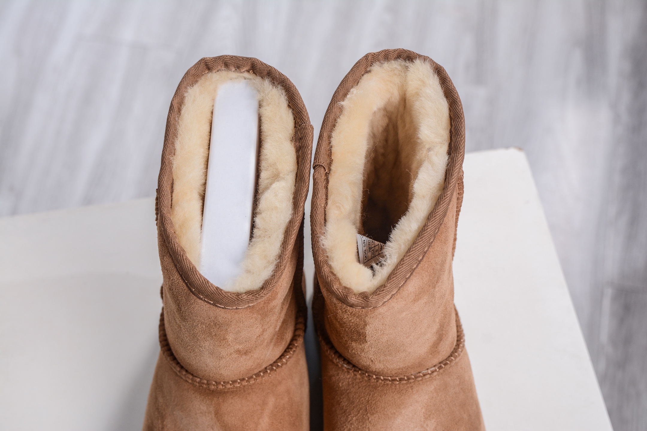 Ugg Classic Women's Chestnut Mid-Calf Sheepskin Winter Boots - Warm & Stylish 9 i1760979837142 6094 0 7