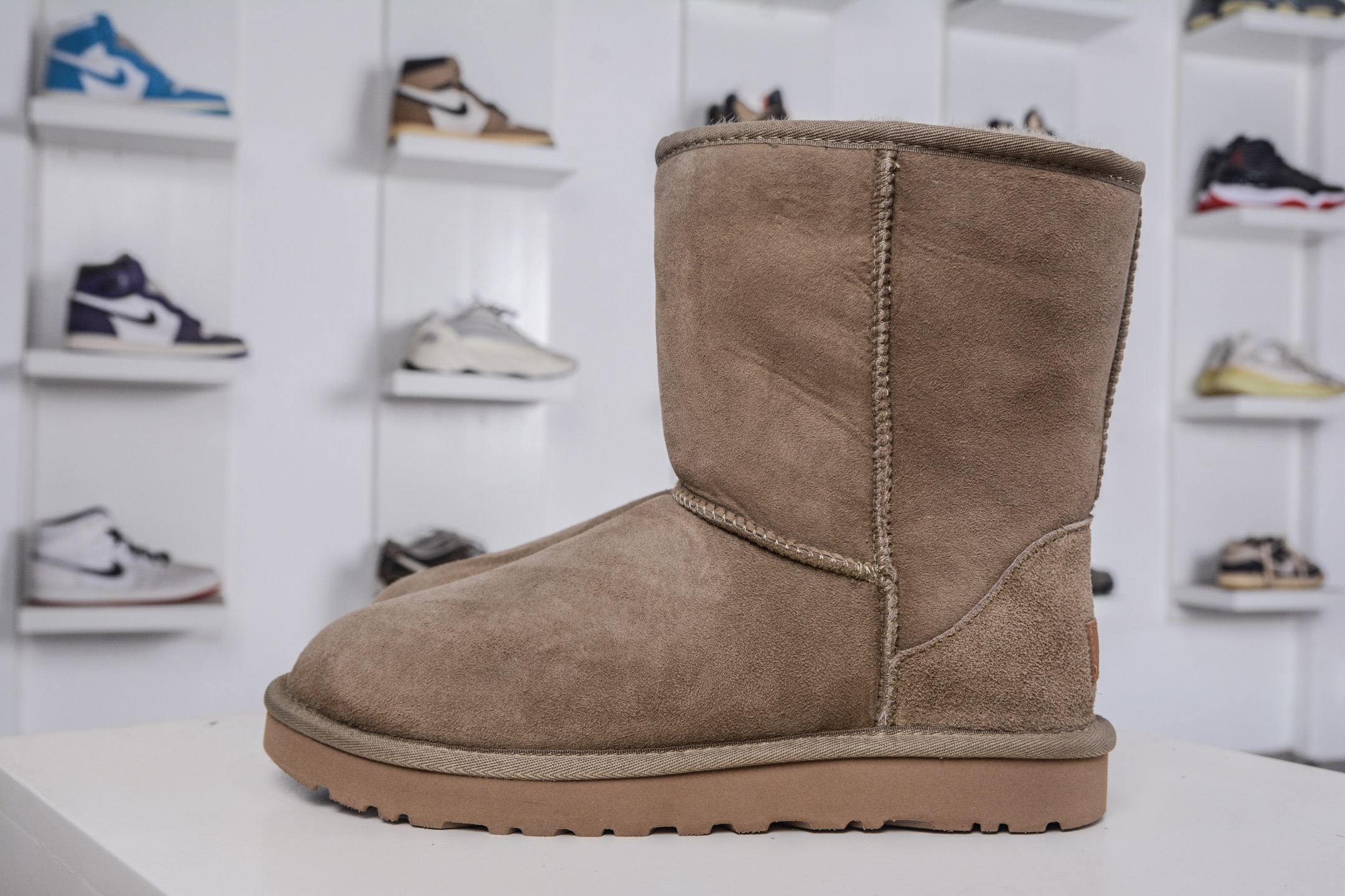 Ugg Classic Short Boot Women's Sheepskin Leather Winter Snow Boots, Chestnut