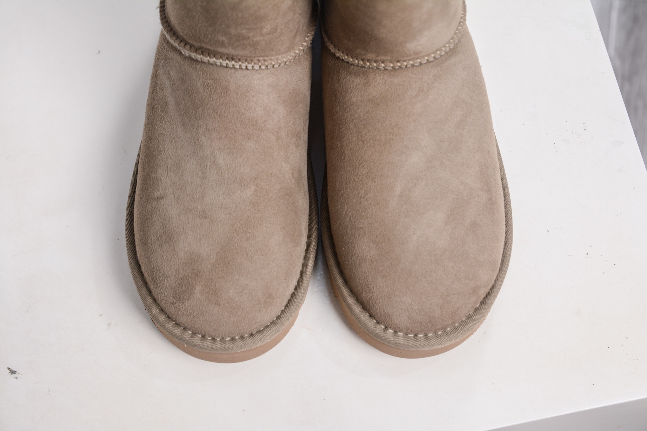 Ugg Classic Short Boot Women's Sheepskin Leather Winter Snow Boots, Chestnut 10 i1760980200652 3614 0 8