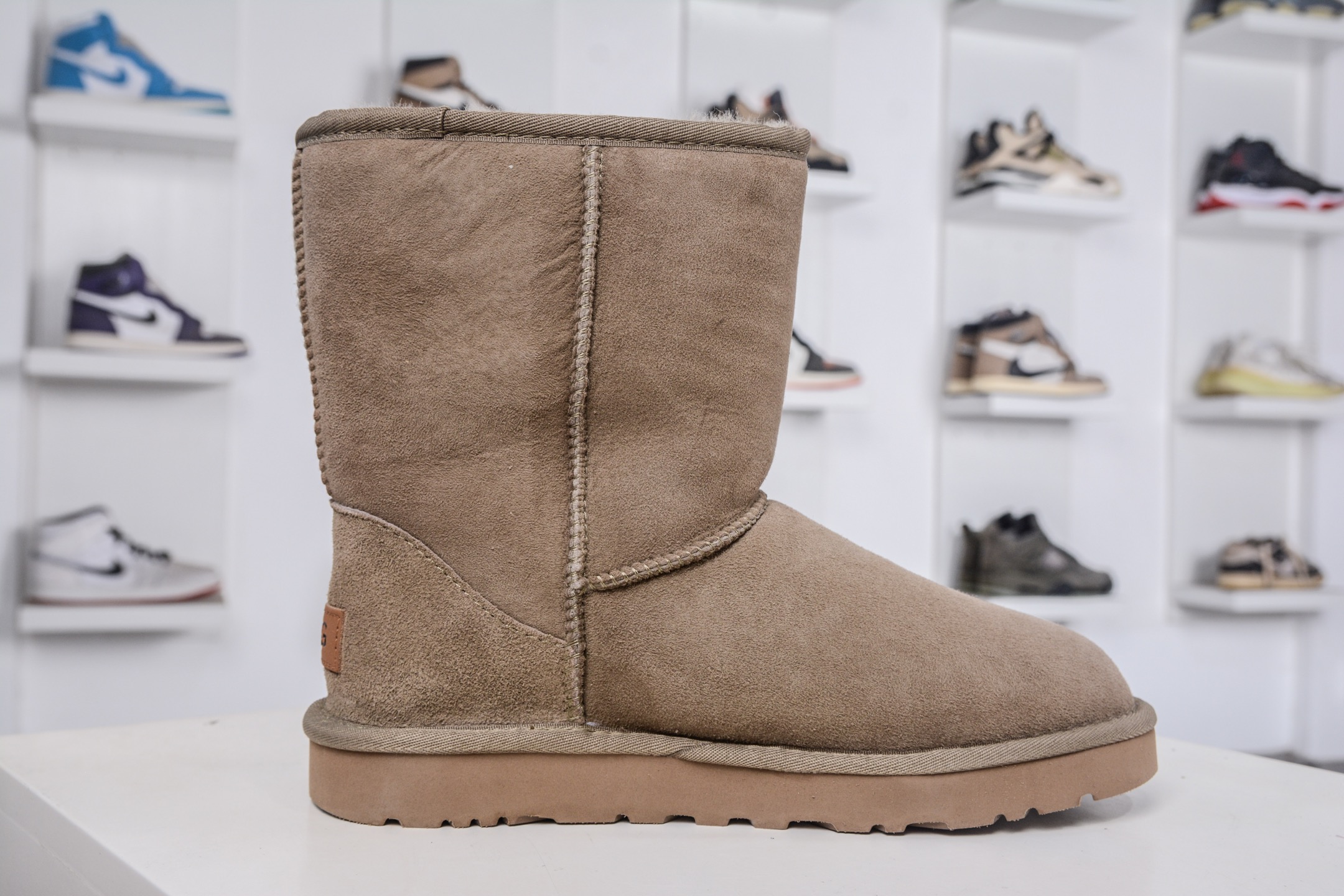 Ugg Classic Short Boot Women's Sheepskin Leather Winter Snow Boots, Chestnut 4 i1760980201322 689 0 2