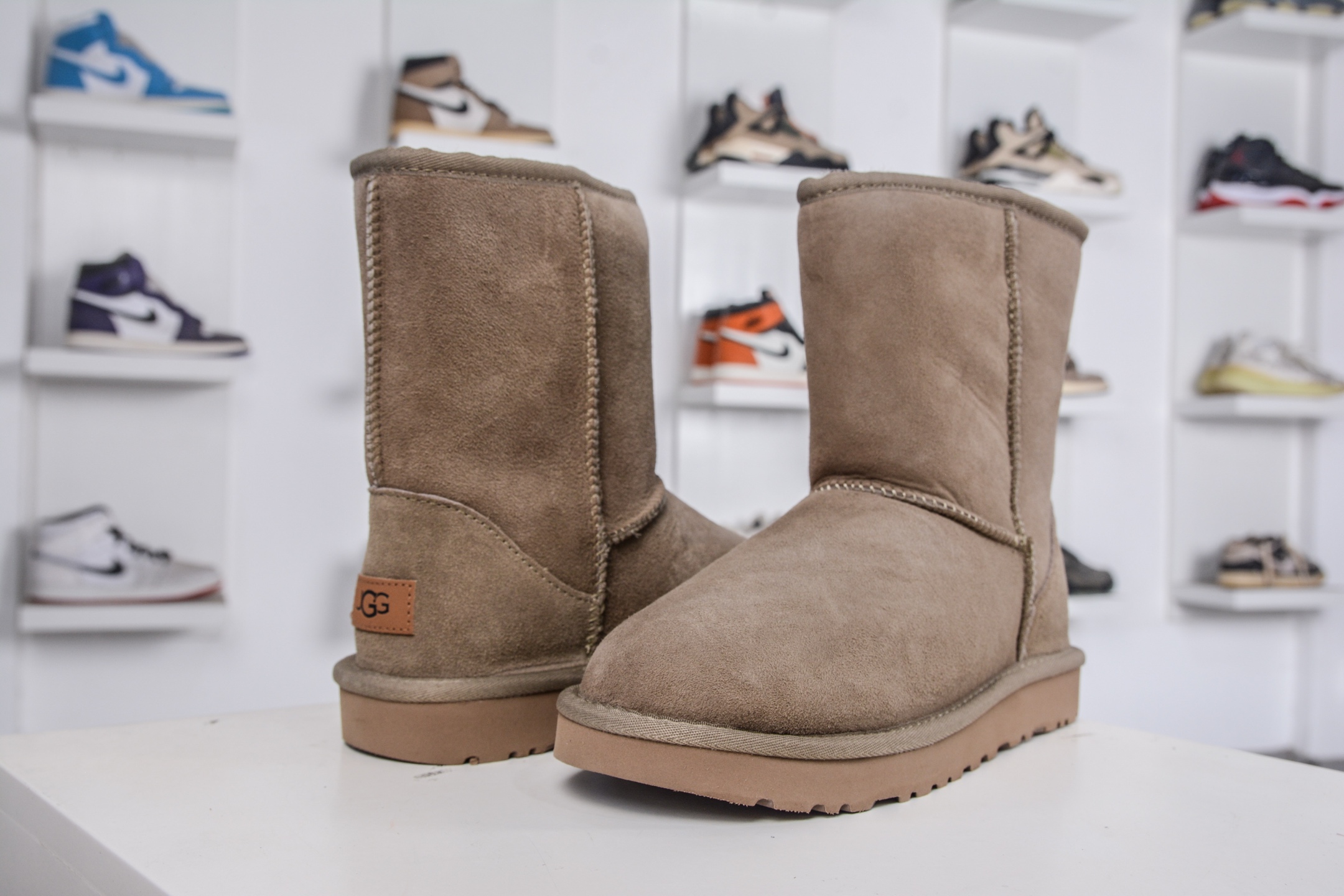 Ugg Classic Short Boot Women's Sheepskin Leather Winter Snow Boots, Chestnut 5 i1760980201343 6758 0 3