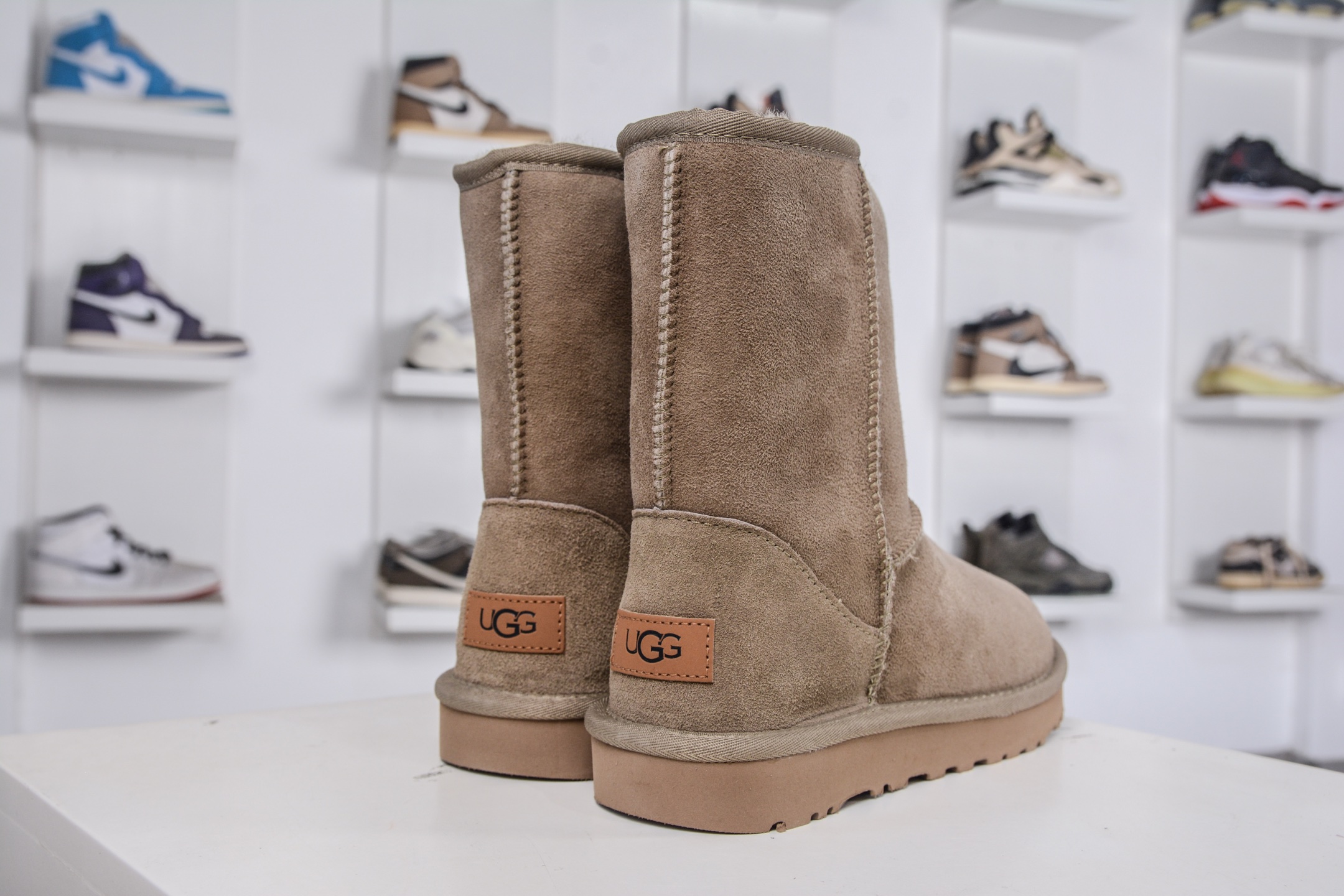 Ugg Classic Short Boot Women's Sheepskin Leather Winter Snow Boots, Chestnut 7 i1760980201359 8987 0 5