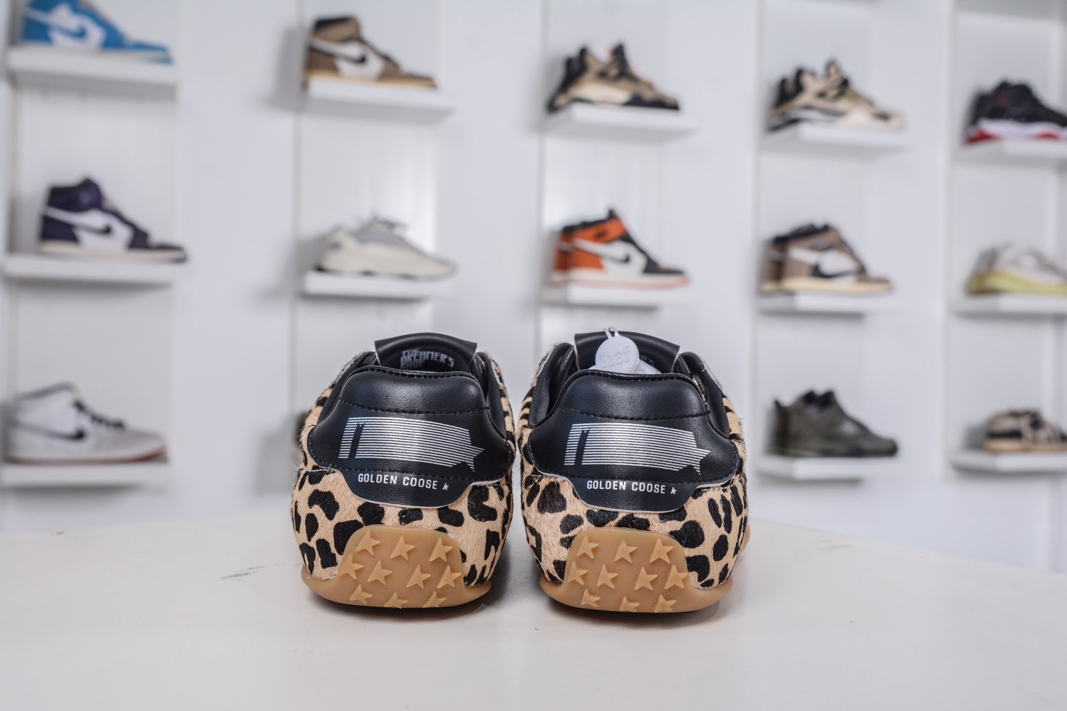 Golden Goose Women's Marathon Leopard Print Sneakers - Stylish and Comfortable 2 i1760980384337 3505 0 1