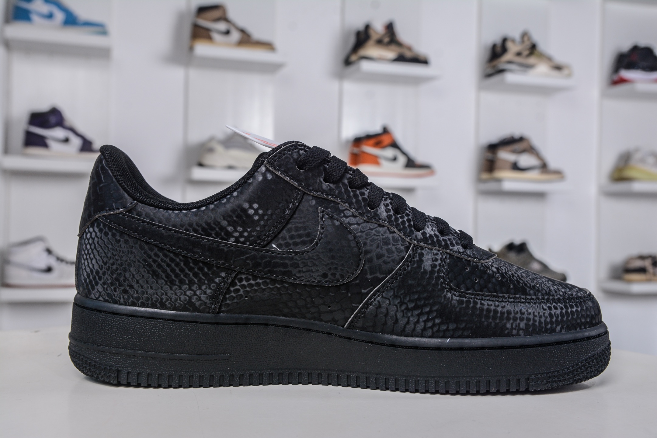 Nike Air Force 1 Low Kobe Bryant Black Snakeskin Limited Edition Shoes 3 i1760980516344 386 0 2