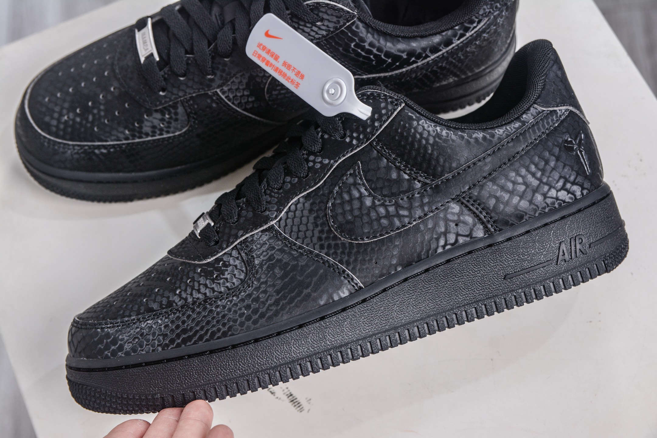 Nike Air Force 1 Low Kobe Bryant Black Snakeskin Limited Edition Shoes 7 i1760980517030 1110 0 6