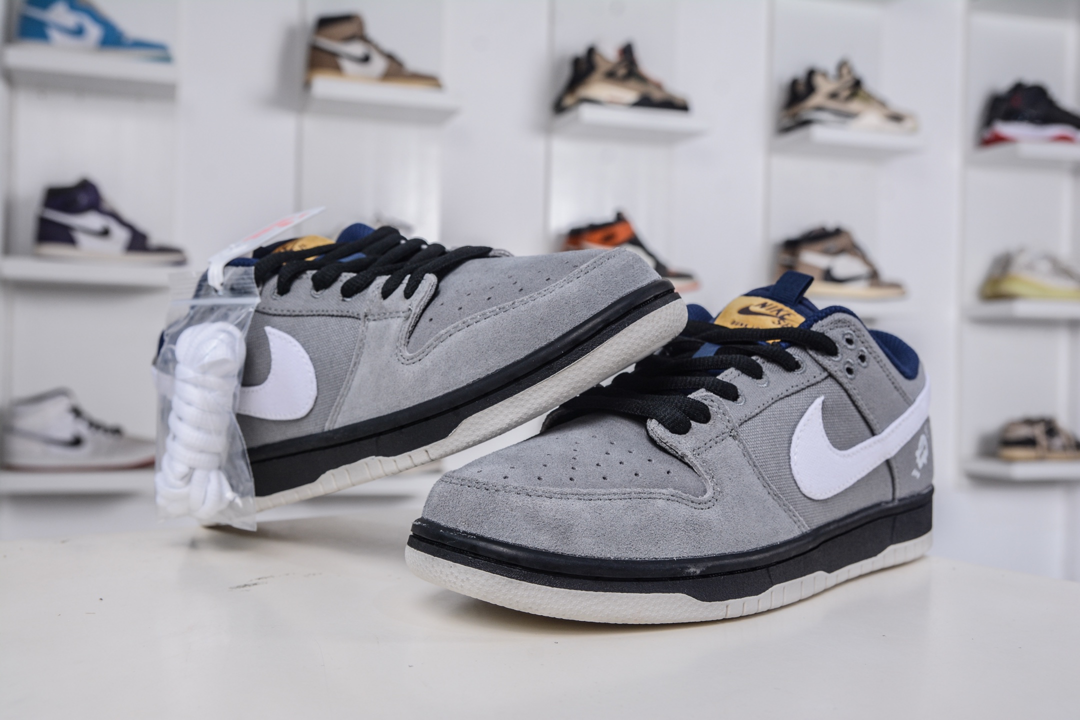 Nike Dunk SB LOW 灰白勾帆布 DX6775-400-莆田鞋,莆田鞋货源,高仿鞋,高仿鞋货源,安福档口,莆田高仿鞋,莆田鞋批发,高仿鞋批发,莆田高仿运动鞋,高仿运动鞋,莆田运动鞋 Nike Dunk SB LOW 灰白勾帆布 DX6775-400