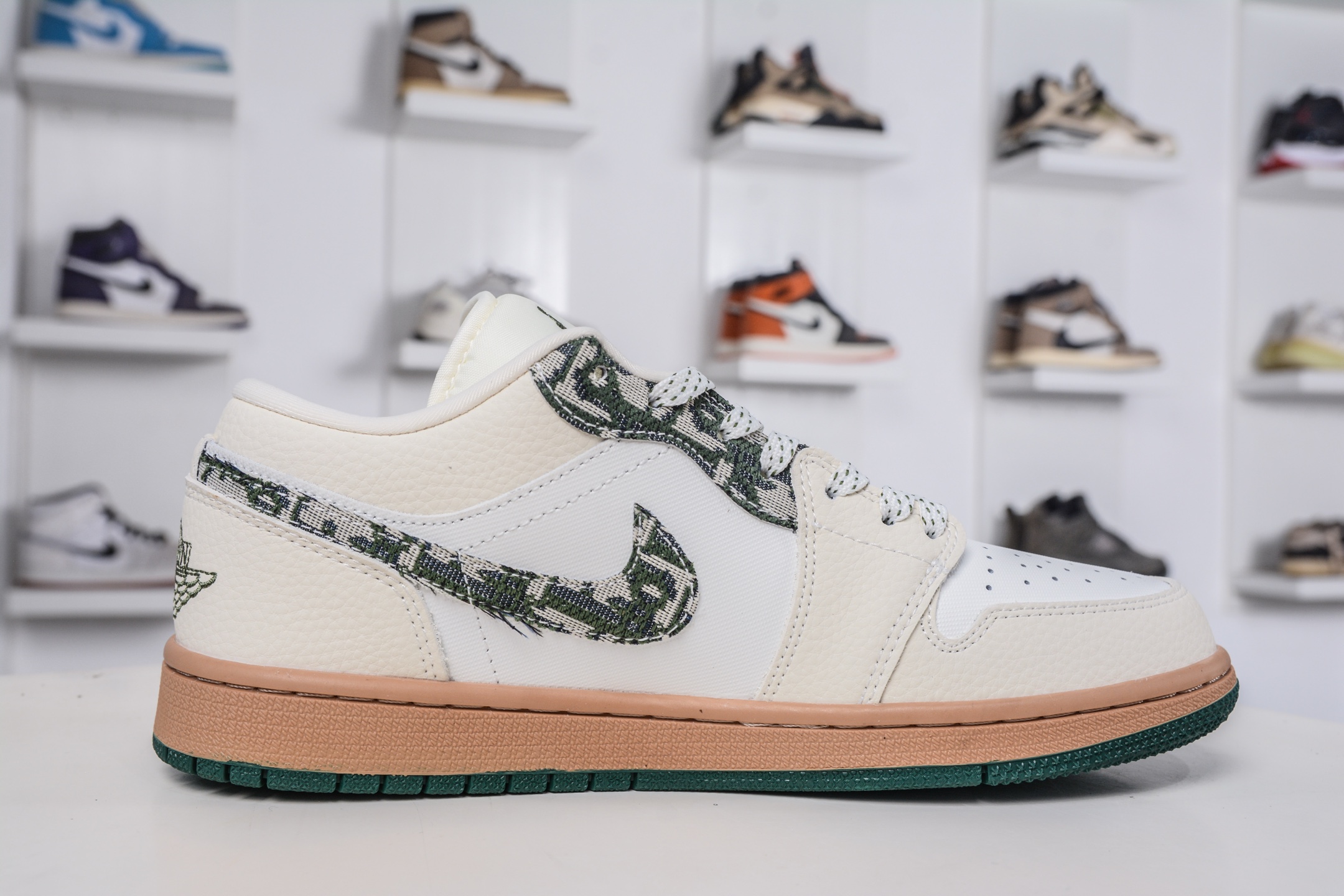 270 Dior x Air Jordan 1 Low 迪奥联名-米白绿迷彩 LR8888-013