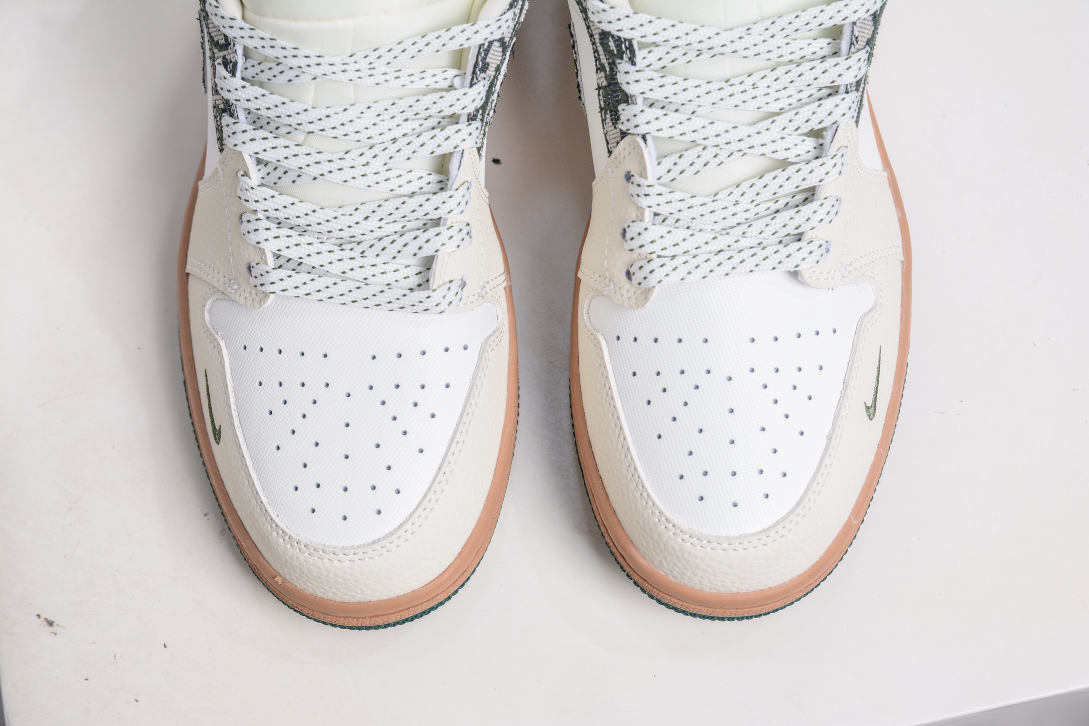 270 Dior x Air Jordan 1 Low 迪奥联名-米白绿迷彩 LR8888-013
