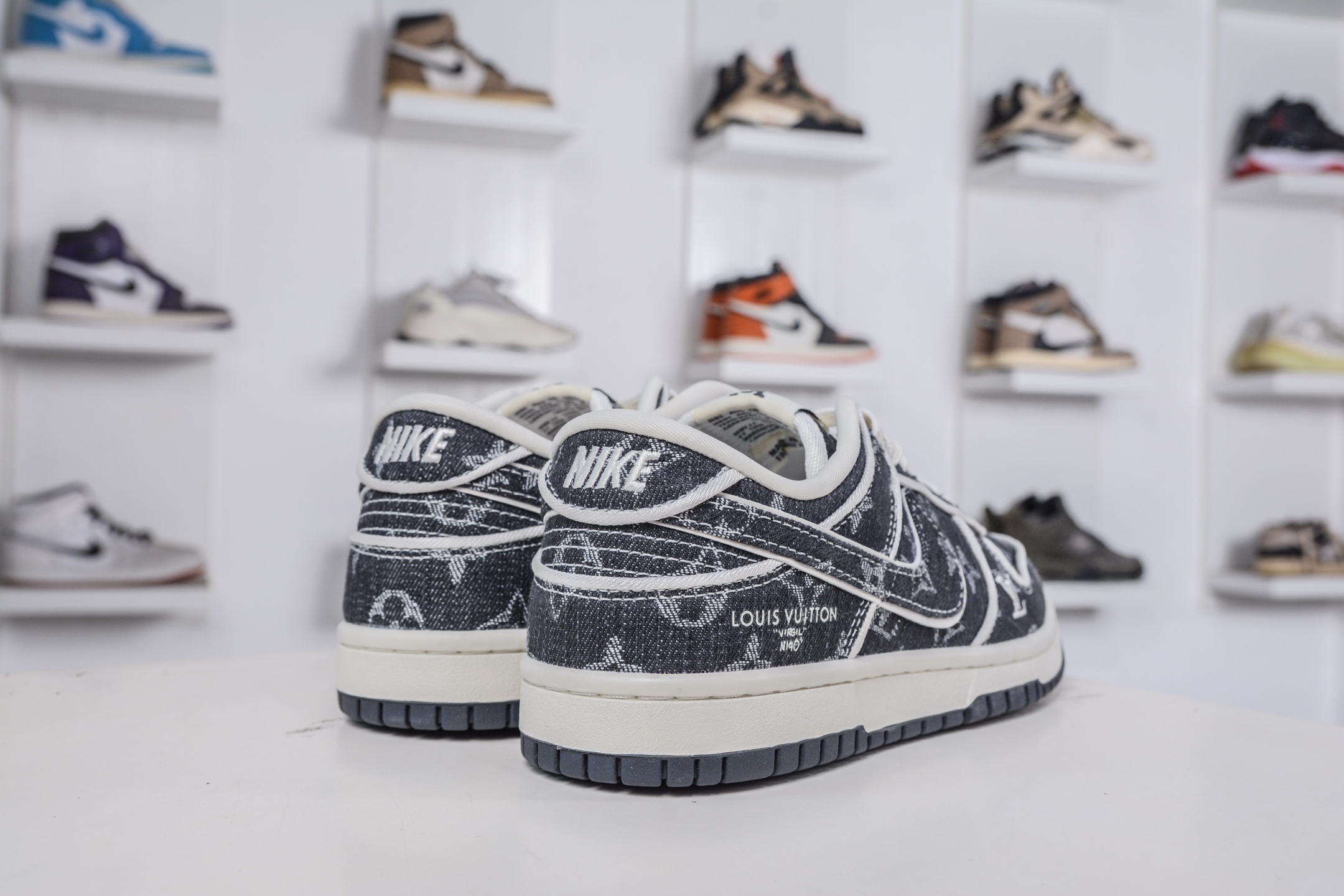 270 Nike SB Dunk Low x Louis Vuitton LV联名-黑牛仔 SC0601-470