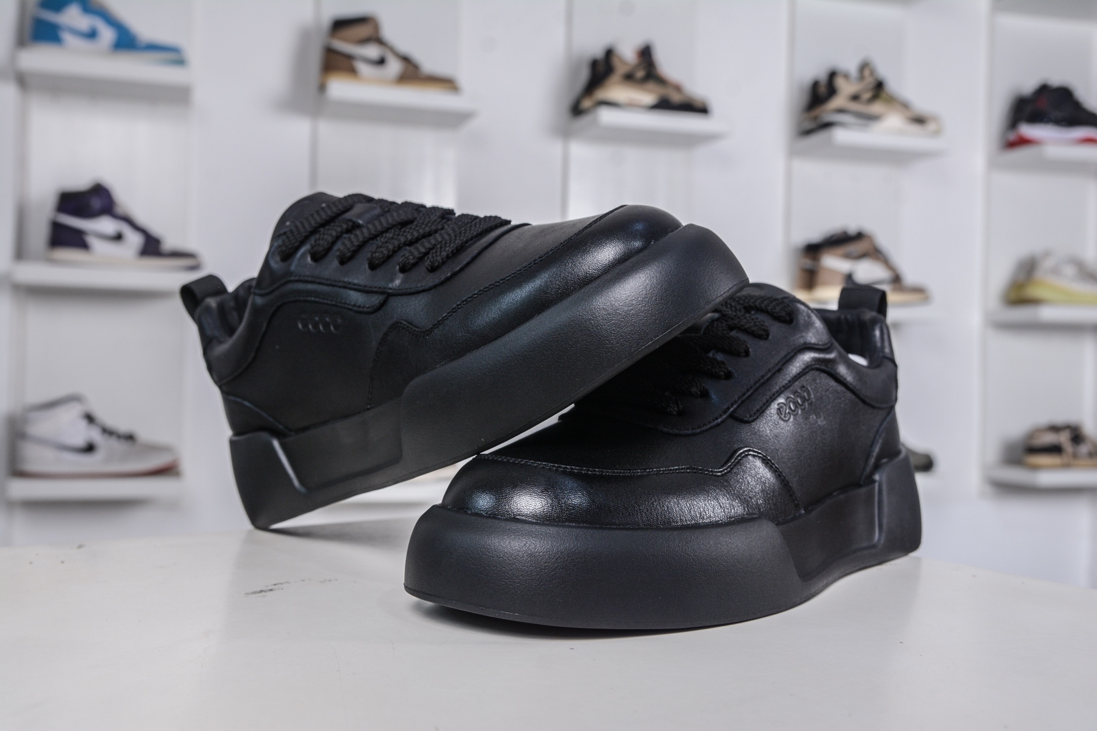 300 ECCO爱步休闲鞋男 25年新款真皮系带舒适板鞋