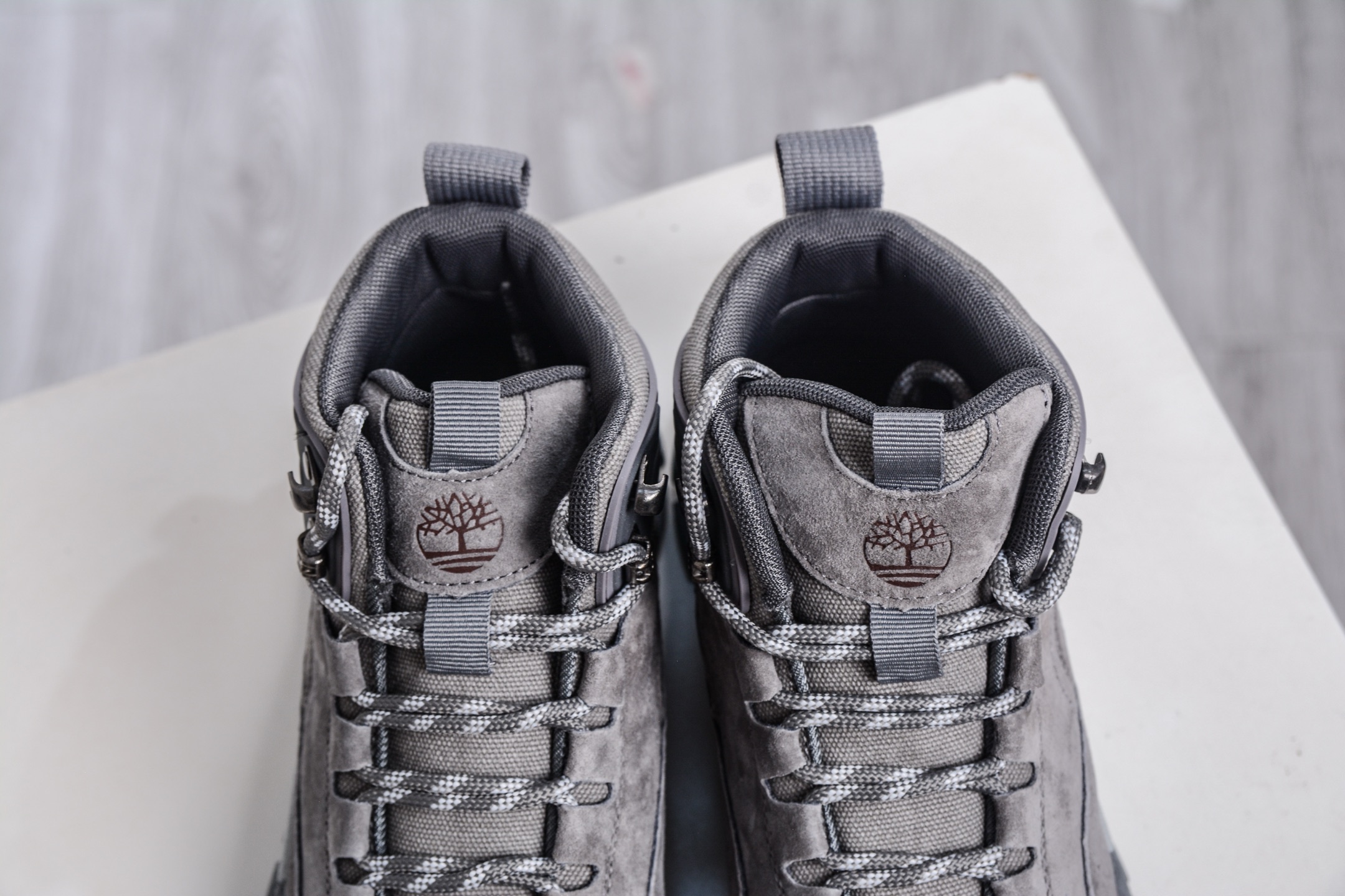 280 Timberland 添柏岚/天伯伦 户外中帮休闲马丁靴系列 A8368T