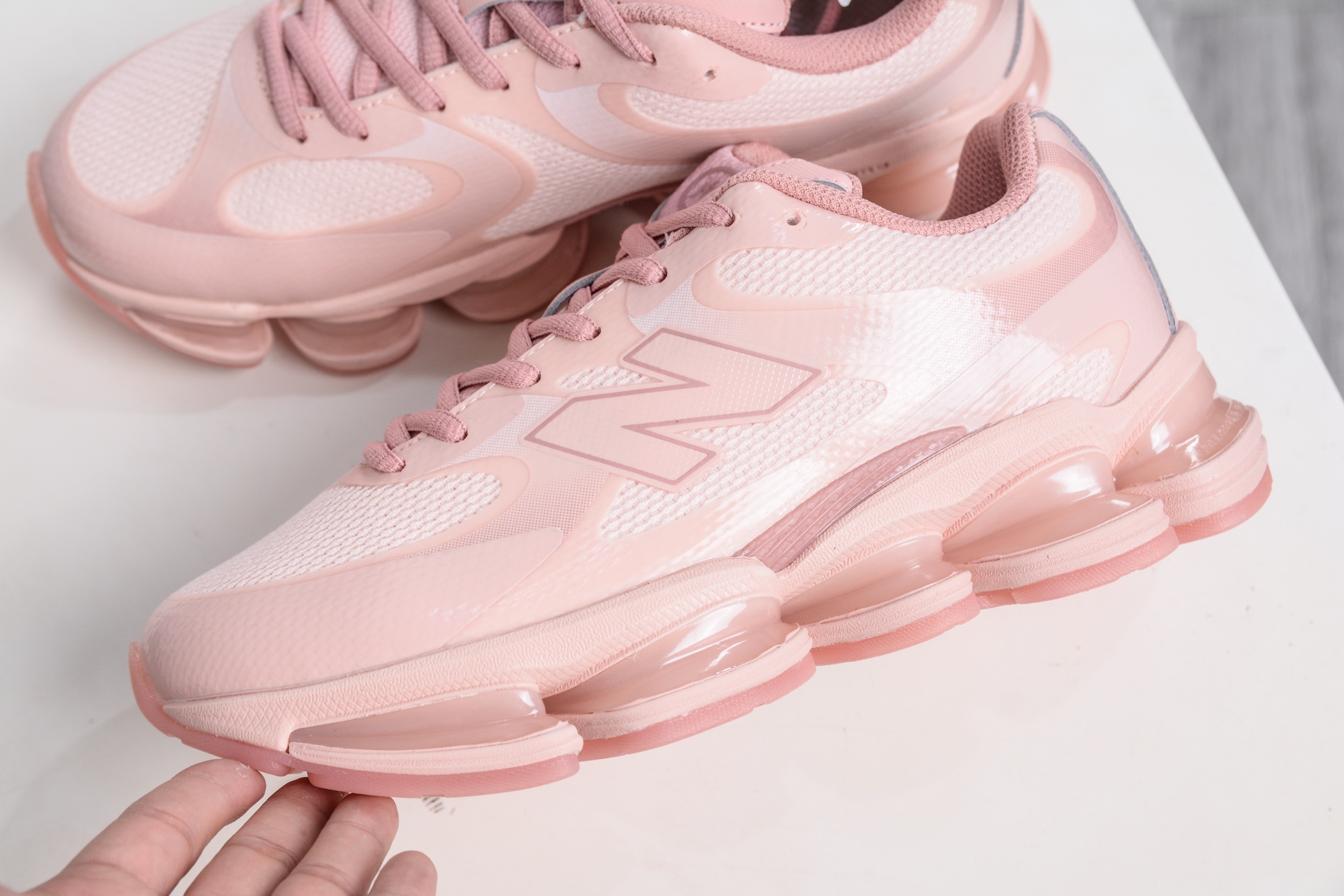 220 T版纯原 New Balance NB2000 舒适百搭防滑耐磨低帮 休闲跑步鞋 U2000JG