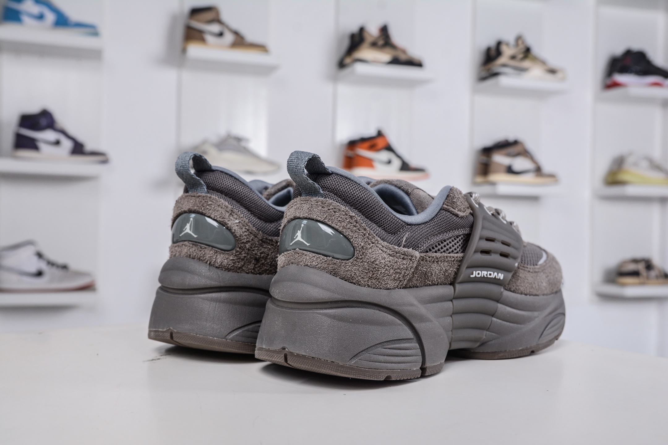 200 Jordan Trunner O/S 经典百搭 透气 生活休闲鞋 IB3722-200