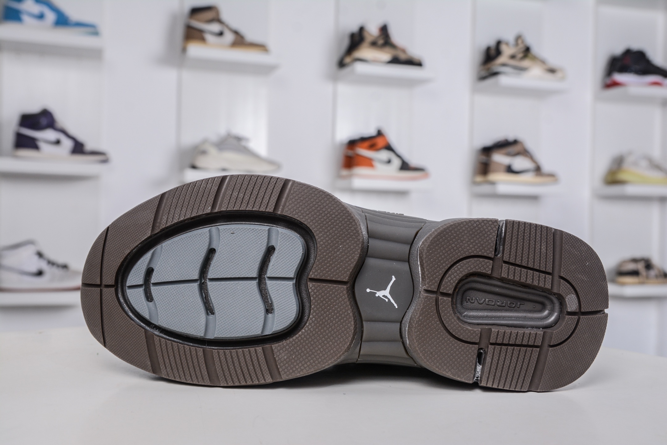 200 Jordan Trunner O/S 经典百搭 透气 生活休闲鞋 IB3722-200