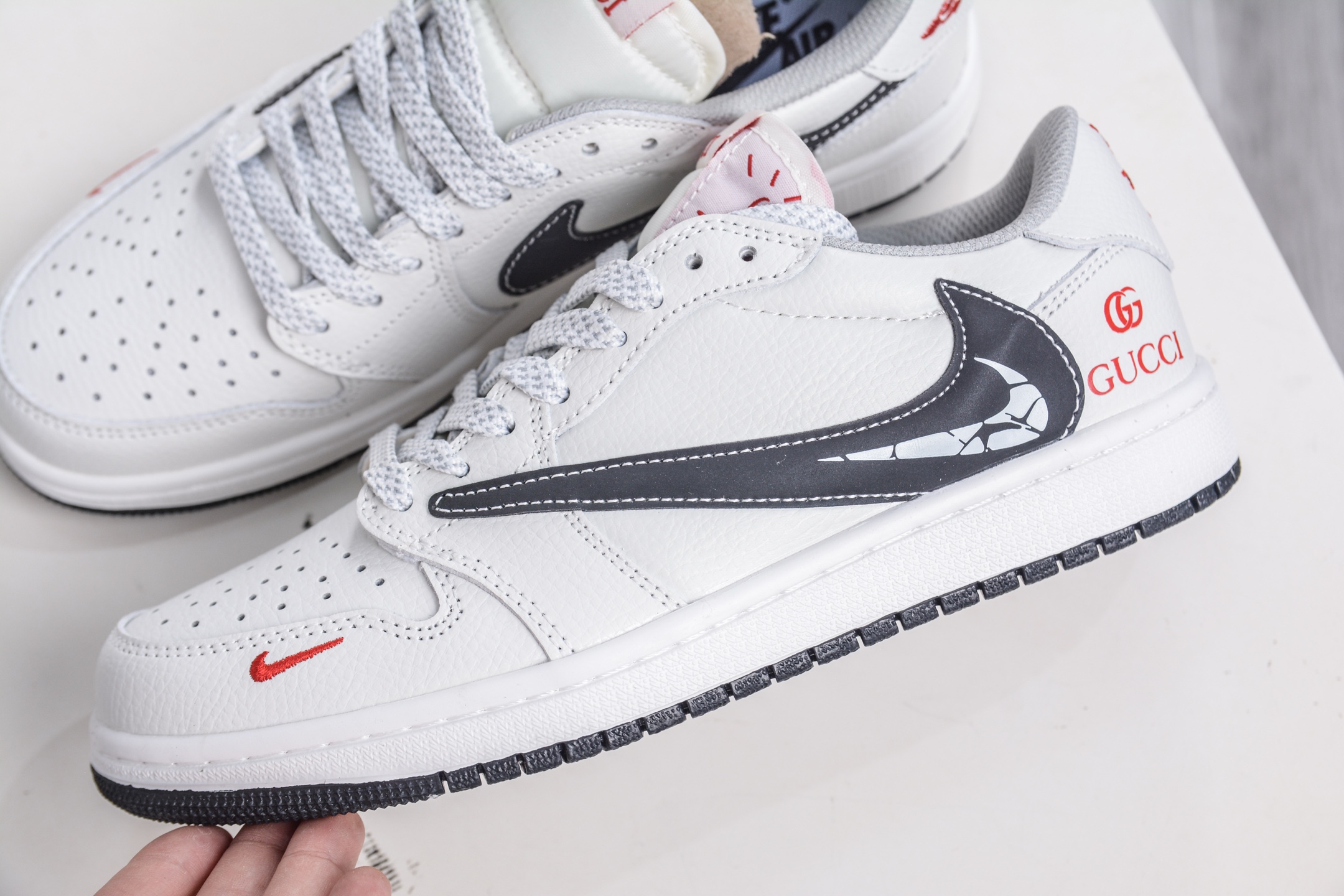 270 TS x Air Jordan x GUCCI AJ1 Low 倒钩低帮联名古驰-白黑裂纹勾 DZ5899-029