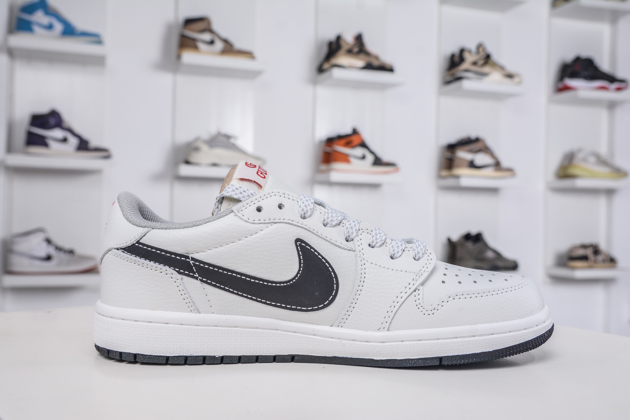 270 TS x Air Jordan x GUCCI AJ1 Low 倒钩低帮联名古驰-白黑裂纹勾 DZ5899-029