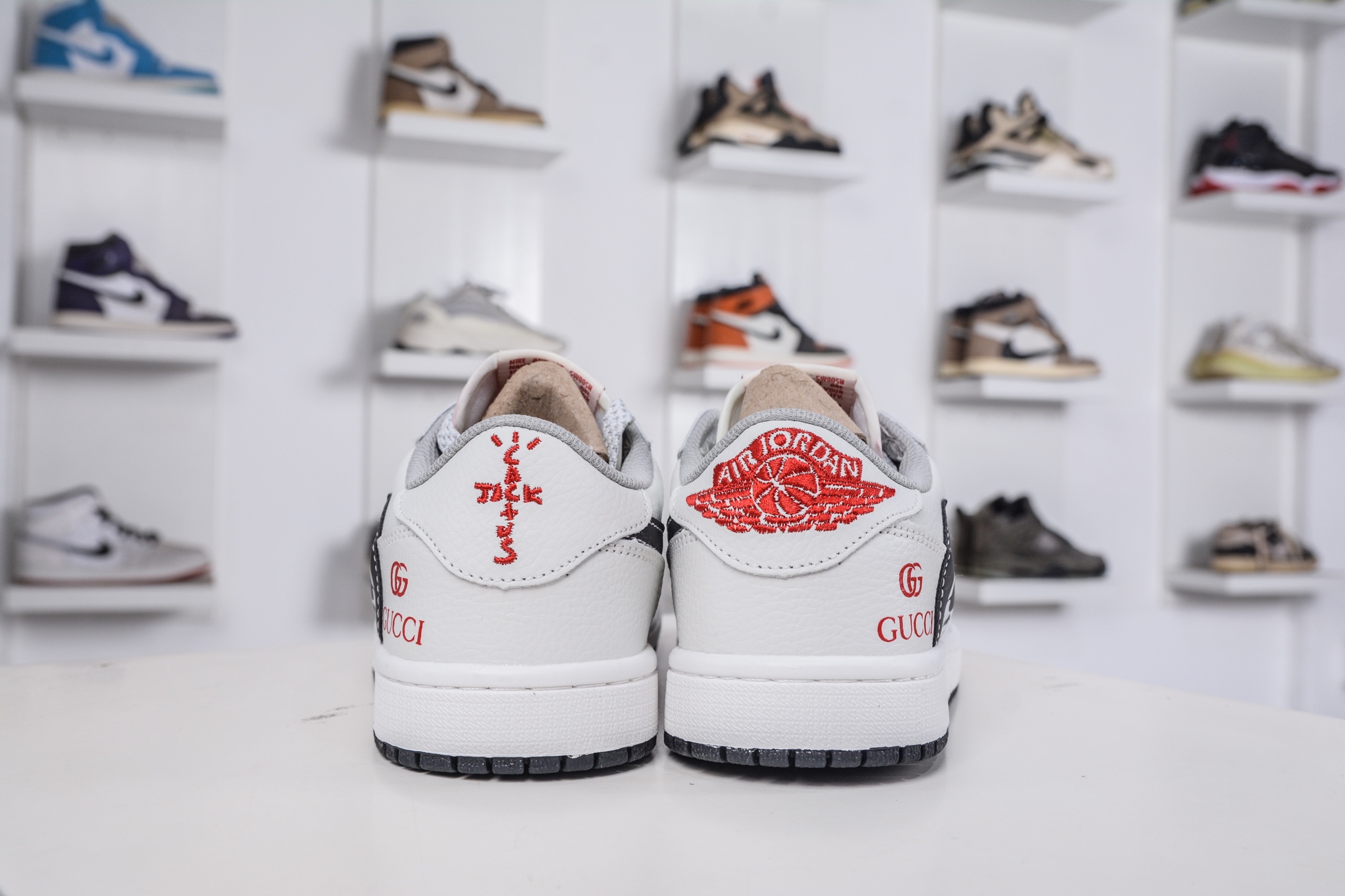270 TS x Air Jordan x GUCCI AJ1 Low 倒钩低帮联名古驰-白黑裂纹勾 DZ5899-029