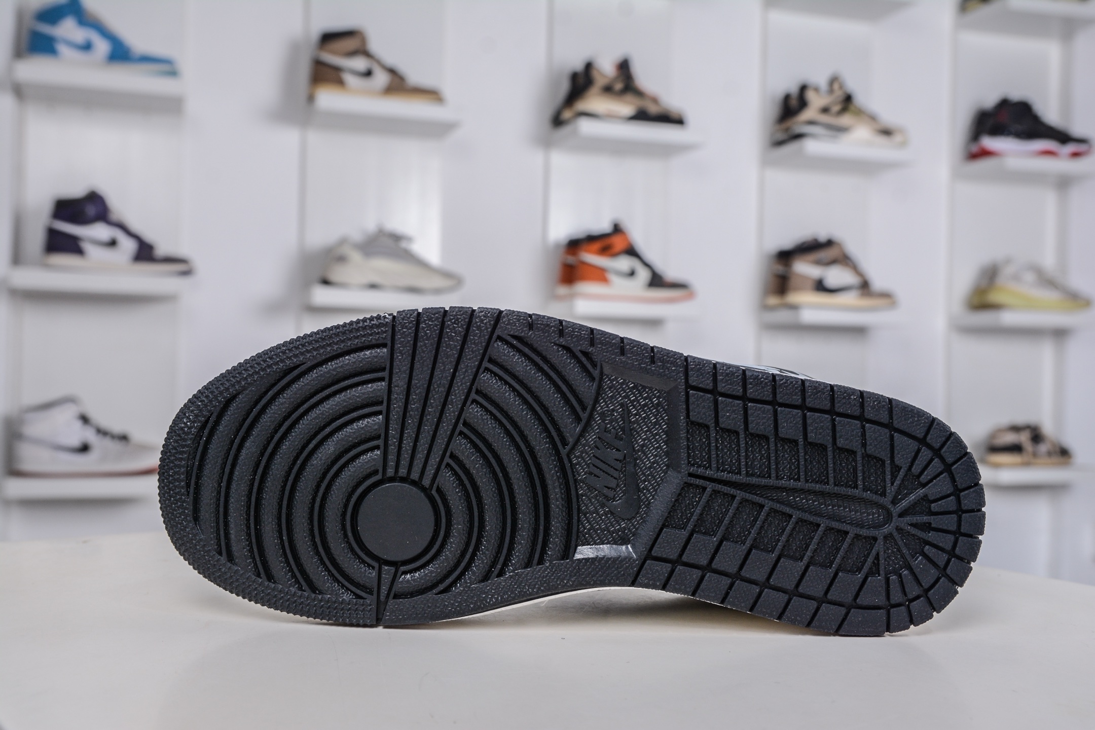 270 TS x Air Jordan x GUCCI AJ1 Low 倒钩低帮联名古驰-白黑裂纹勾 DZ5899-029