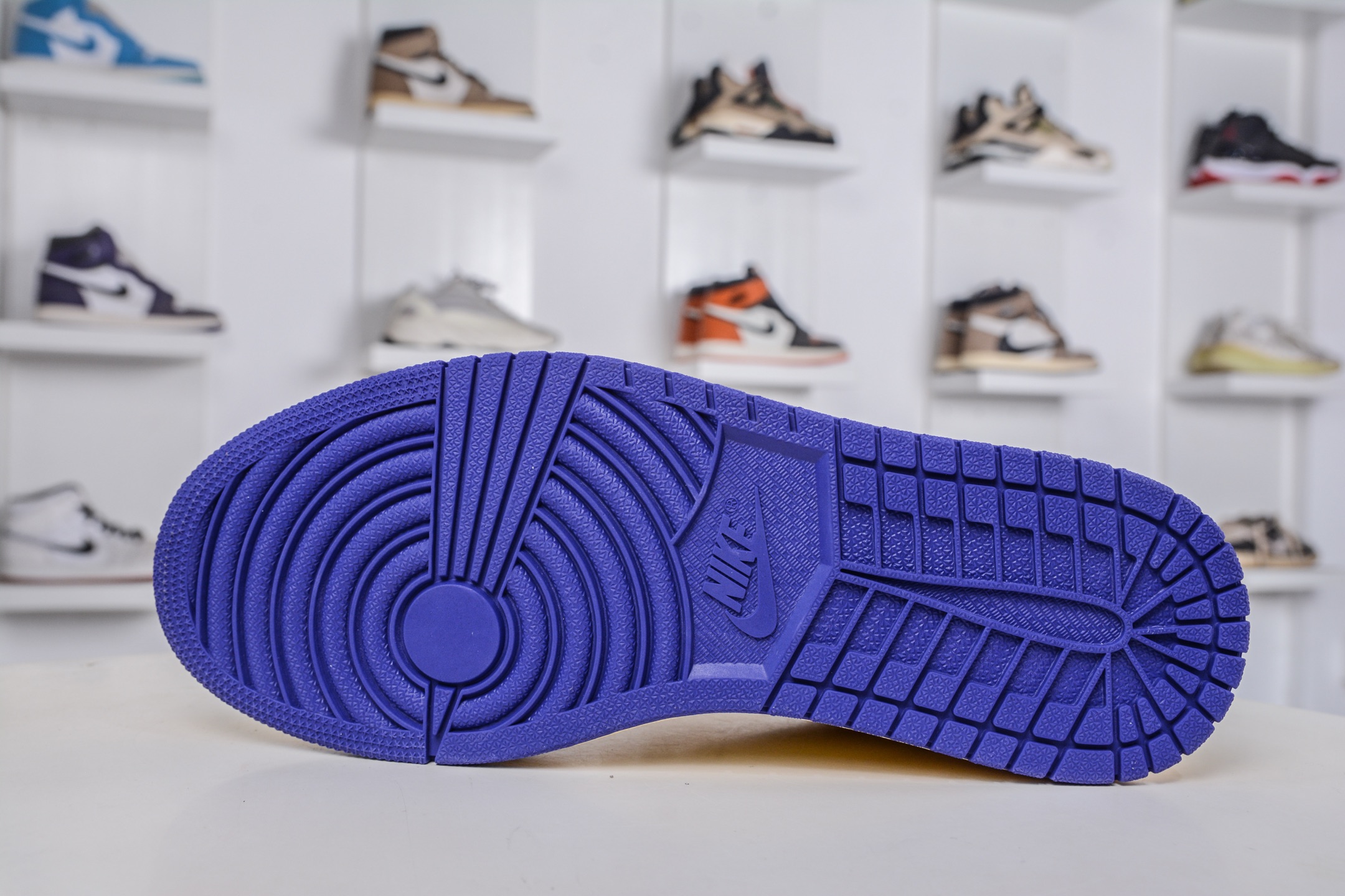 270 TS x Air Jordan x 科比限定 AJ1 Low 倒钩低帮联名科比-黄紫 LD2028-037