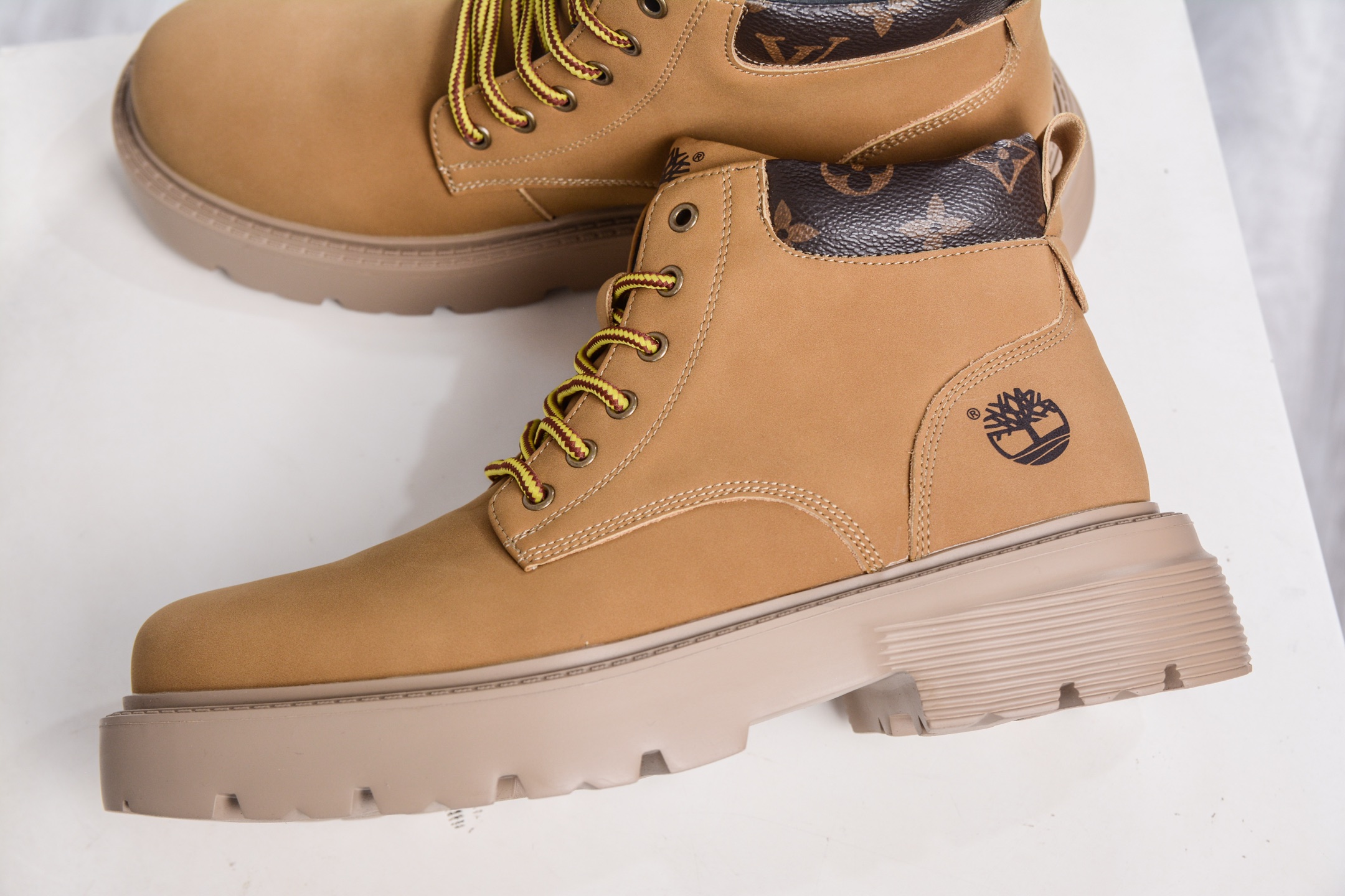 280 LV x Timberland LV联名添柏岚休闲大黄靴