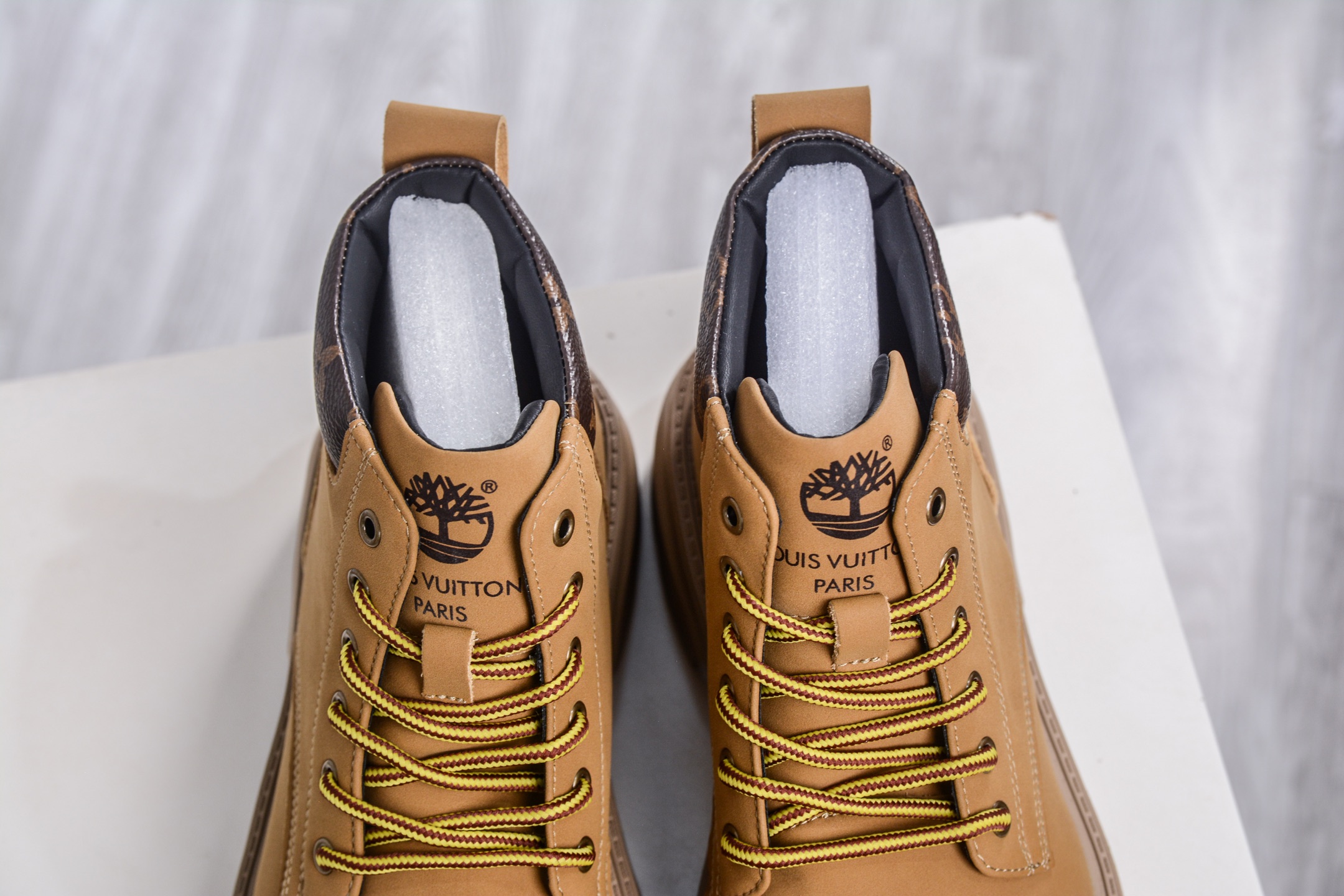 280 LV x Timberland LV联名添柏岚休闲大黄靴