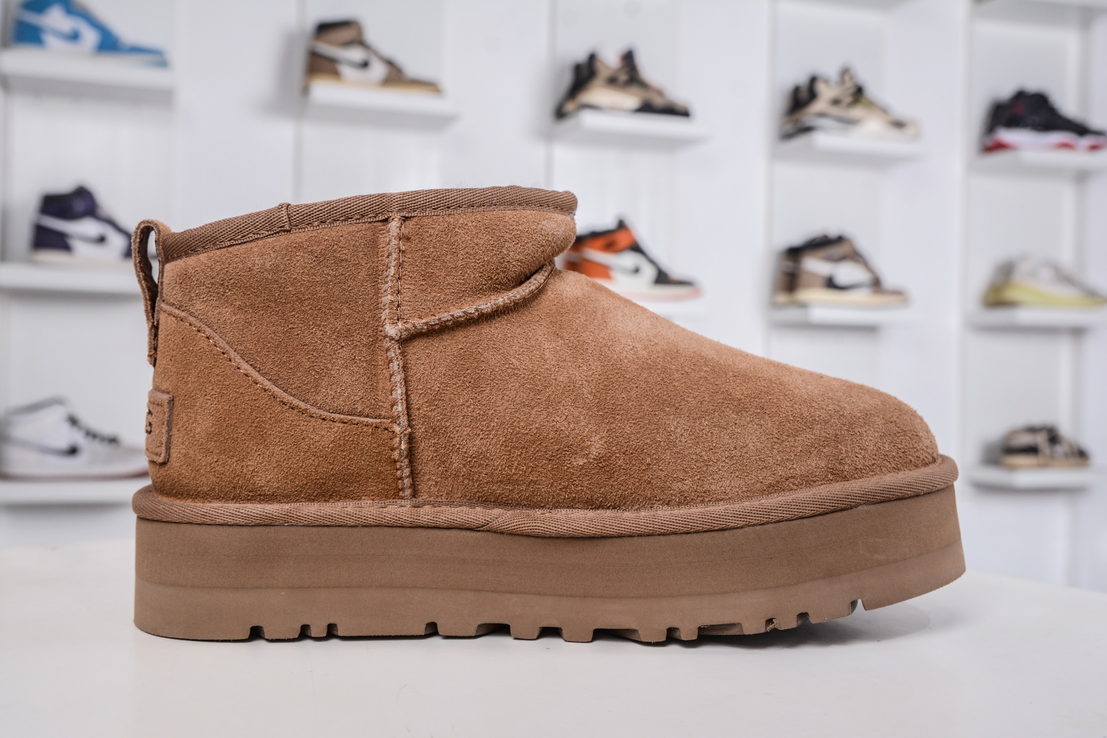250 UGG 周冬雨同款 厚底3cm 栗色 1135092-CHE