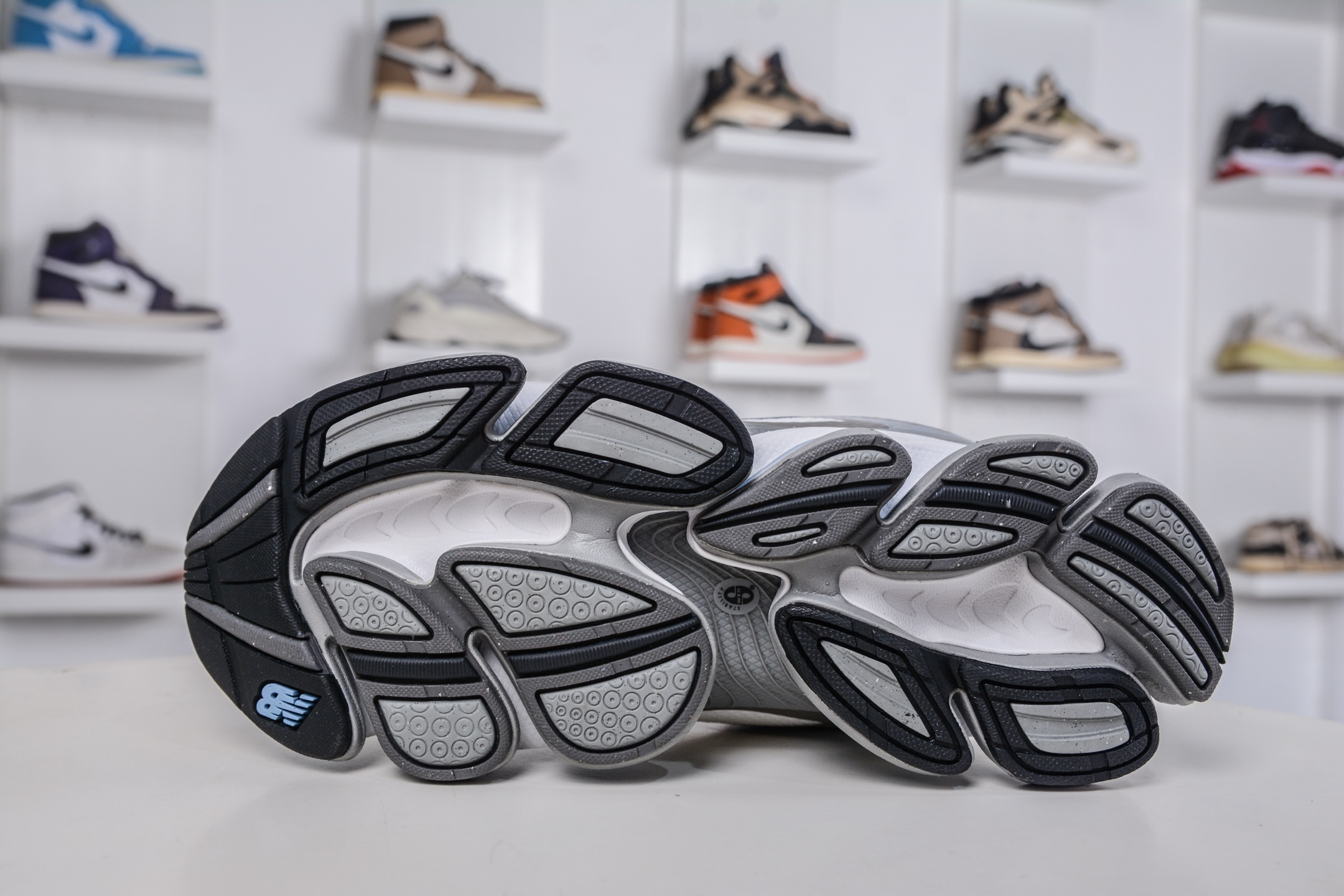 220 T版纯原 New Balance NB2000 舒适百搭防滑耐磨低帮 休闲跑步鞋 U2000AA