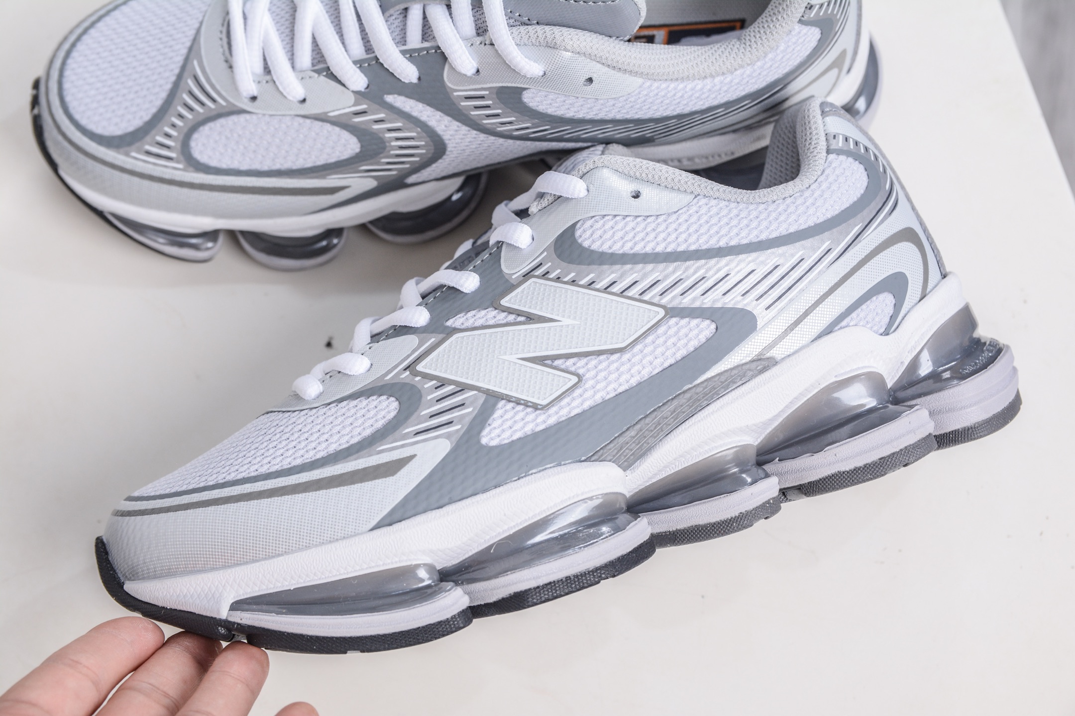 220 T版纯原 New Balance NB2000 舒适百搭防滑耐磨低帮 休闲跑步鞋 U2000DSM