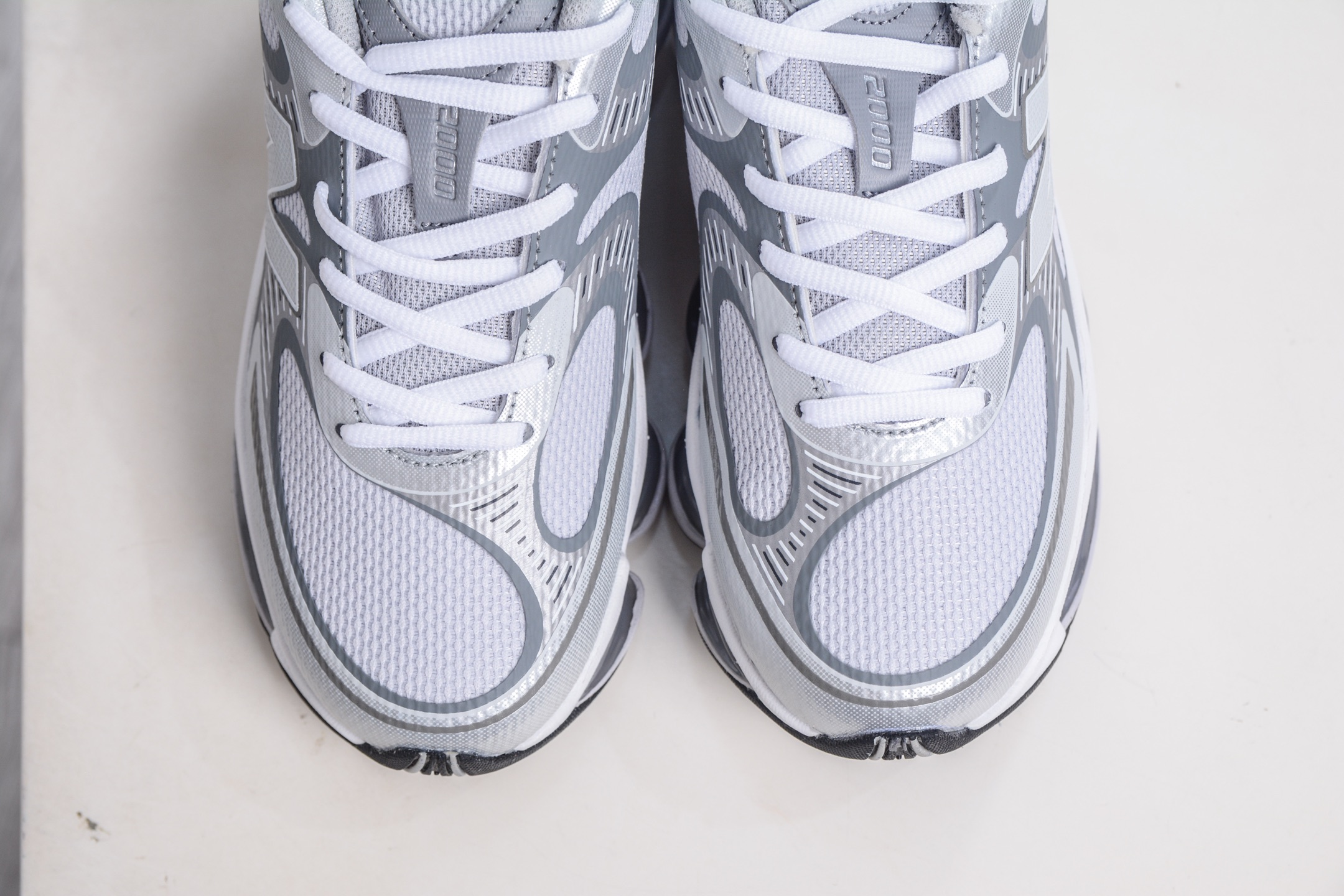 220 T版纯原 New Balance NB2000 舒适百搭防滑耐磨低帮 休闲跑步鞋 U2000DSM