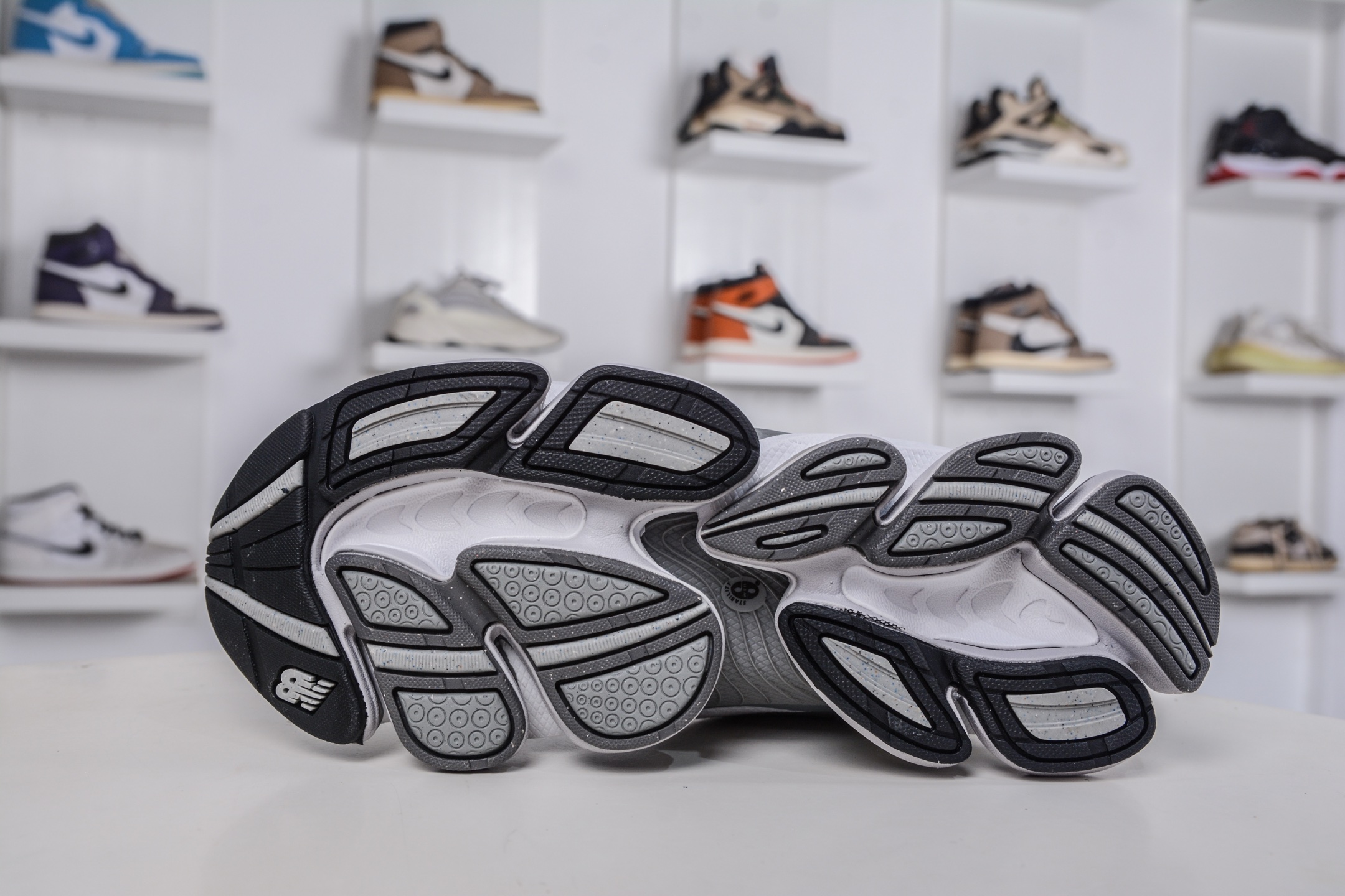 220 T版纯原 New Balance NB2000 舒适百搭防滑耐磨低帮 休闲跑步鞋 U2000DSM