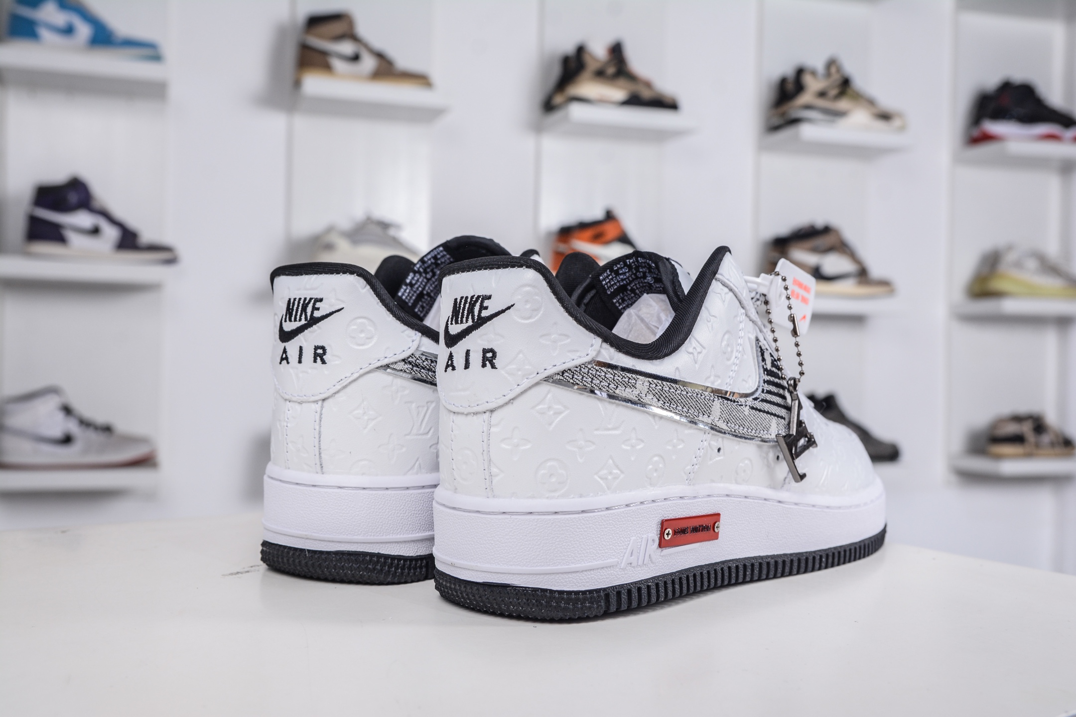 260 Nike Air Force 1 Low 07 x Louis Vuitton LV联名-白黑 XL1979-111