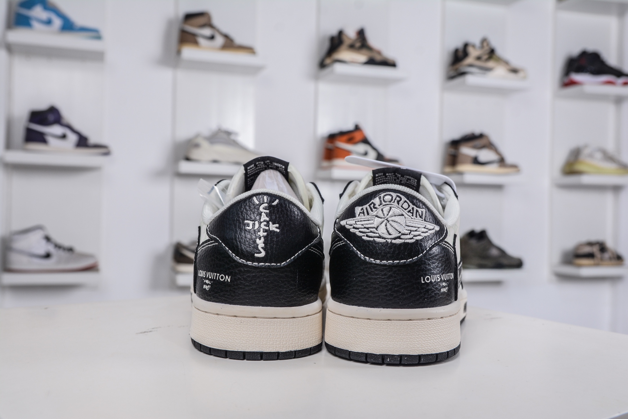 270 TS x Air Jordan x Louis Vuitton AJ1 Low 倒钩低帮LV联名-黑武士涂鸦 CX5050-Y29