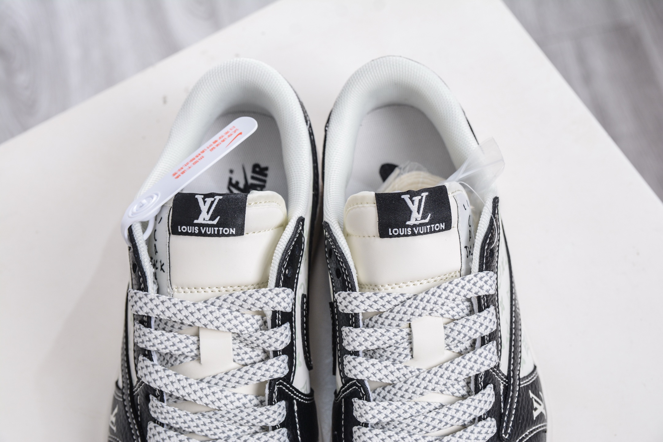 270 TS x Air Jordan x Louis Vuitton AJ1 Low 倒钩低帮LV联名-黑武士涂鸦 CX5050-Y29