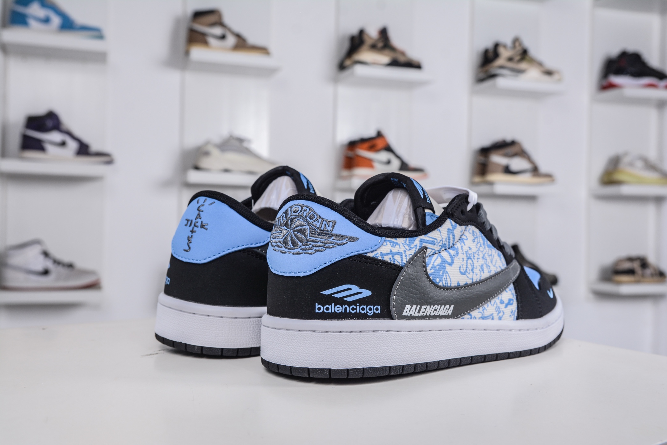 270 TS x Air Jordan x Balenciaga AJ1 Low 倒钩低帮联名巴黎世家-黑蓝 XD0798-306