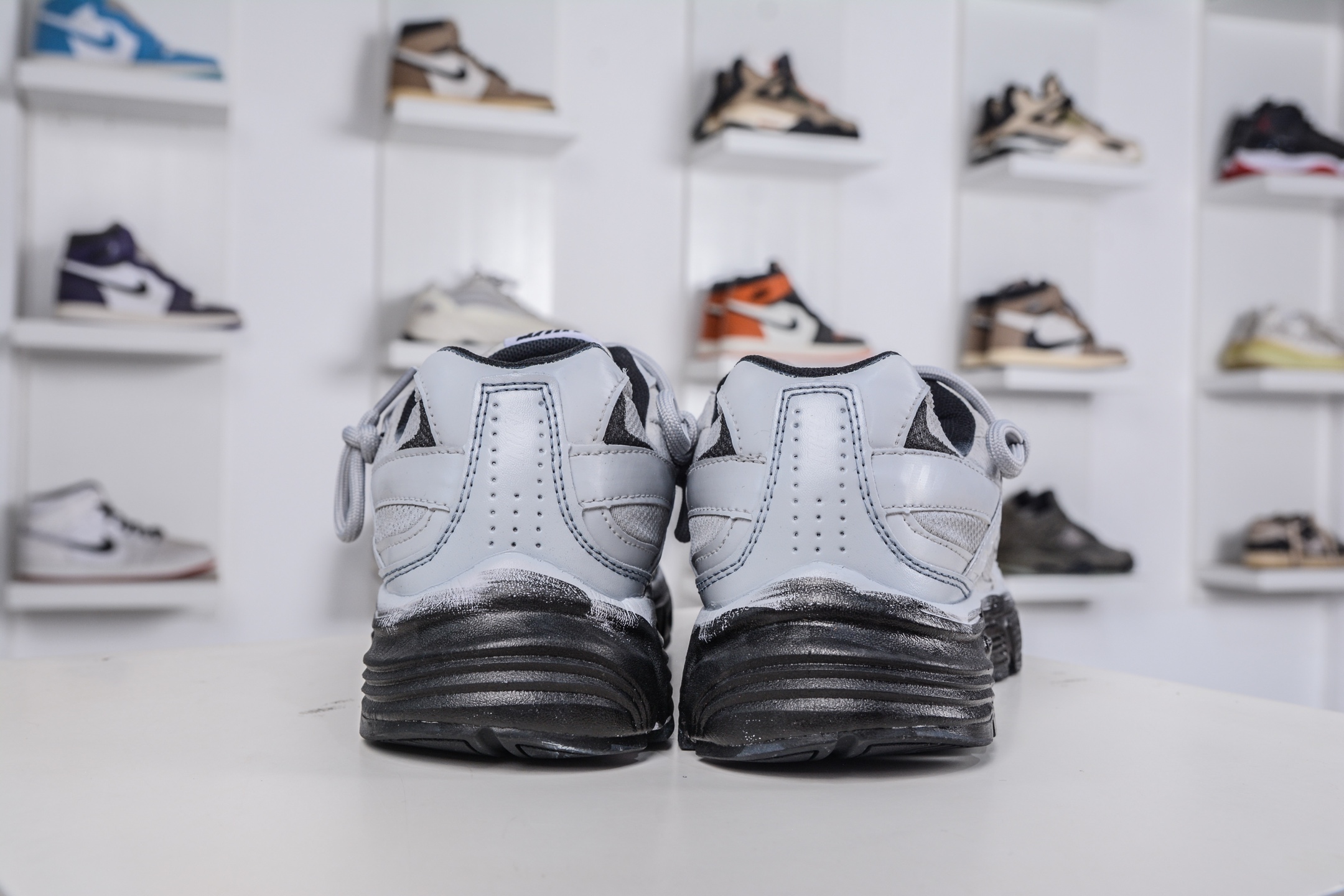 290 NIKE INITIAOR创始者系列复古休闲运动舒适跑鞋 394055-100