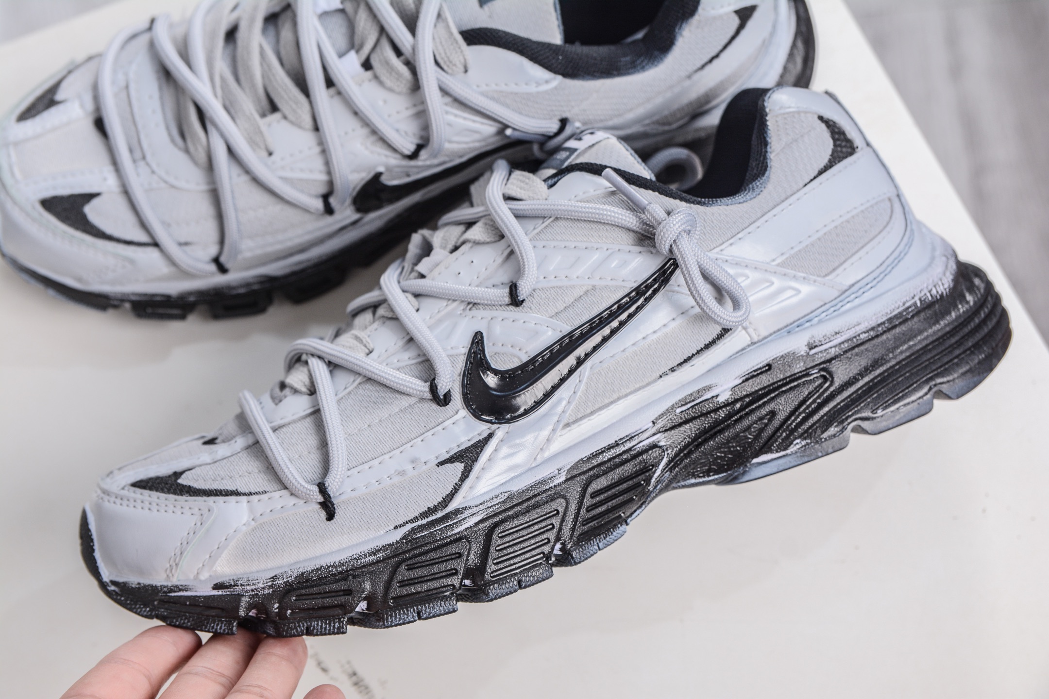 290 NIKE INITIAOR创始者系列复古休闲运动舒适跑鞋 394055-100