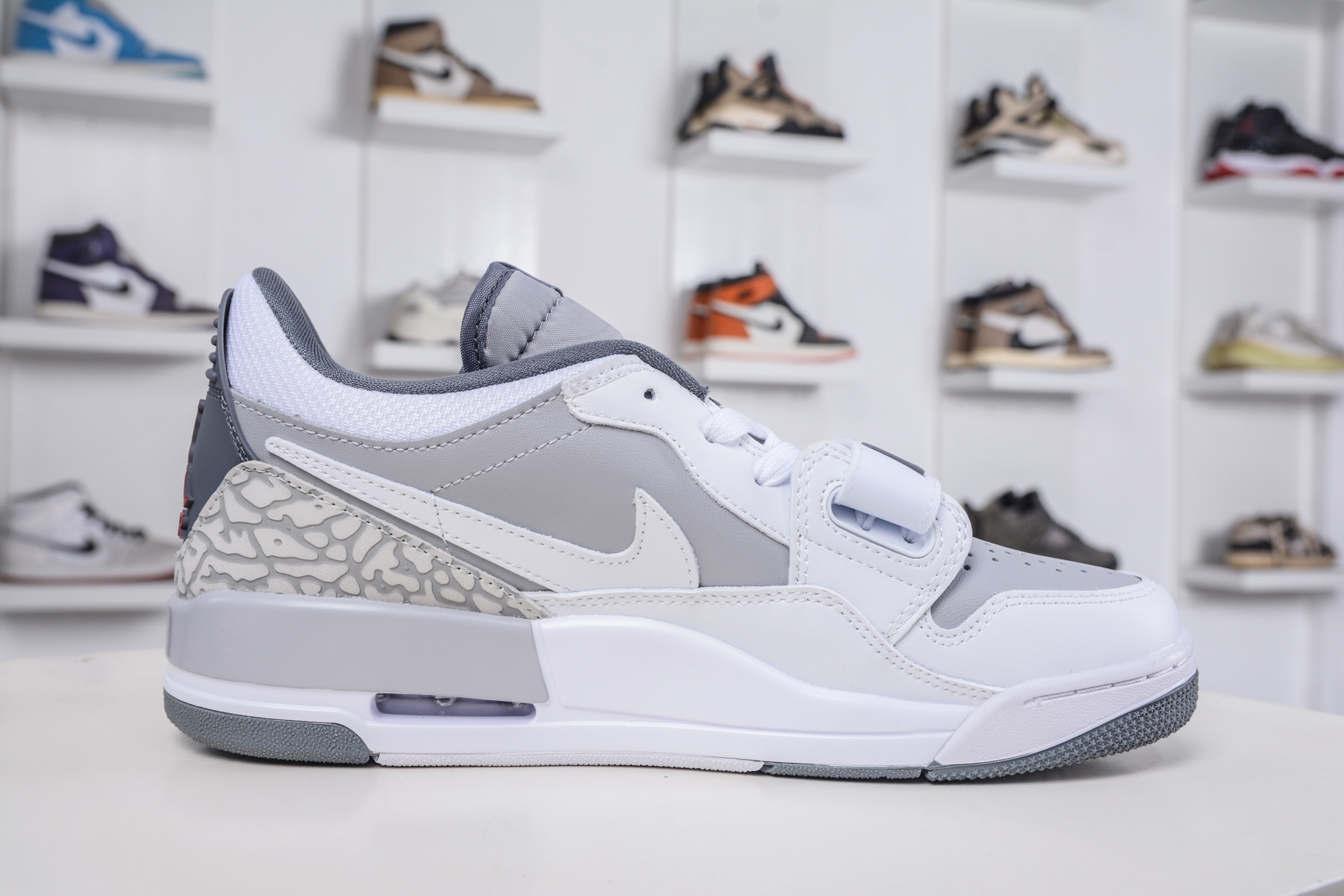 240 Air Jordan Legacy AJ312 低帮 白灰 CD7069-005