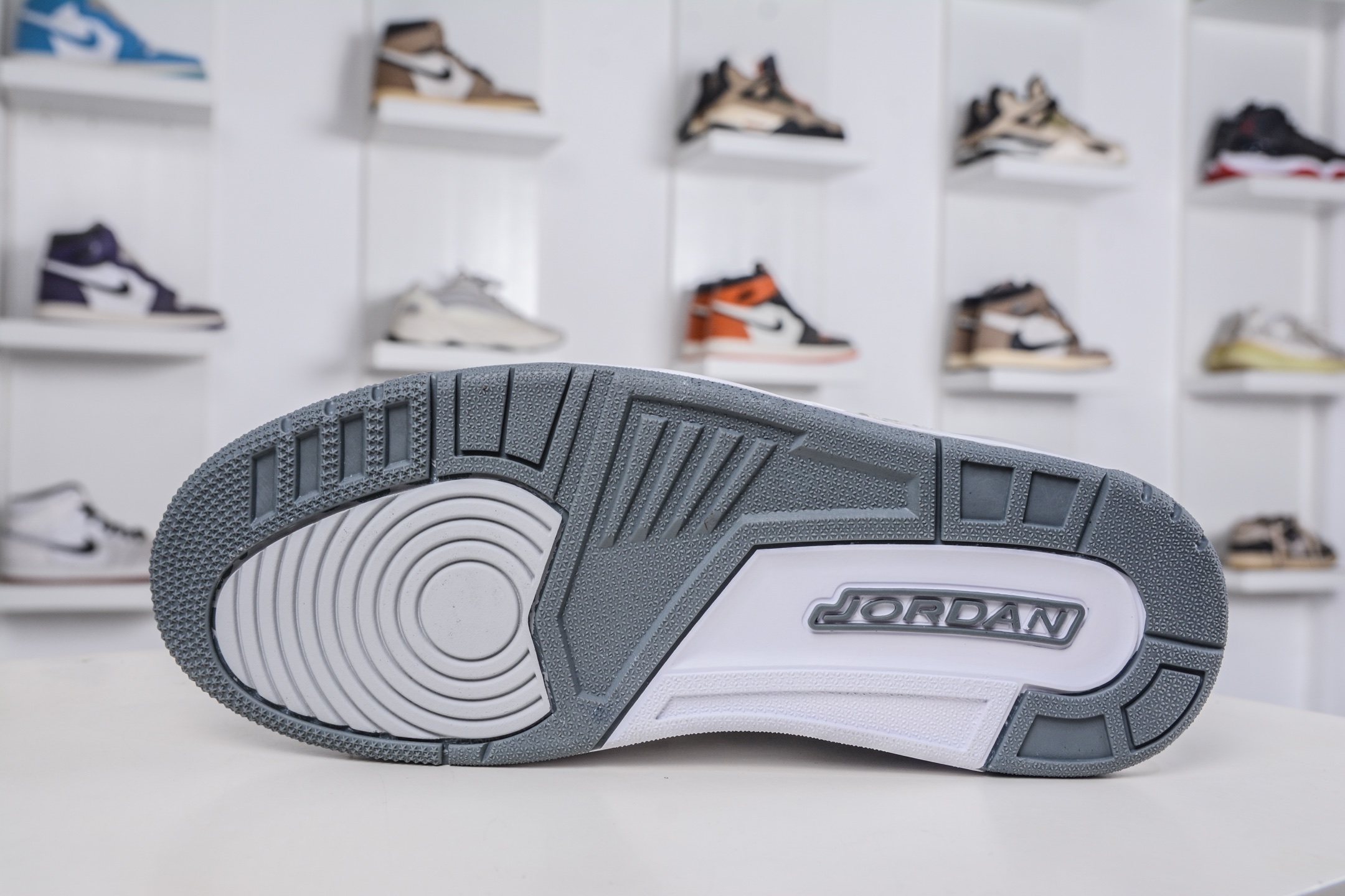 240 Air Jordan Legacy AJ312 低帮 白灰 CD7069-005