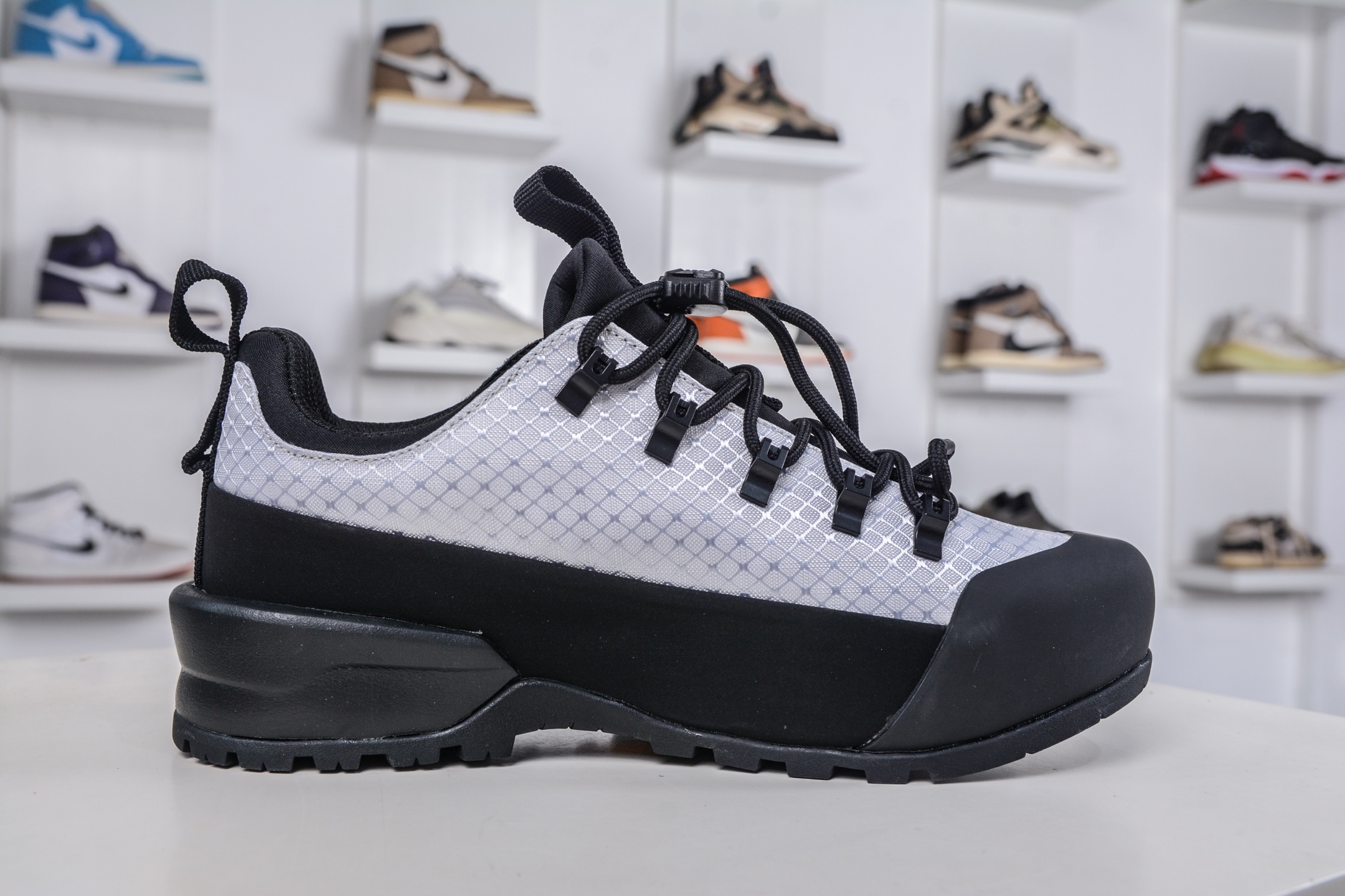 220 The North Face 北面 户外运动休闲登山鞋越野徒步鞋 大