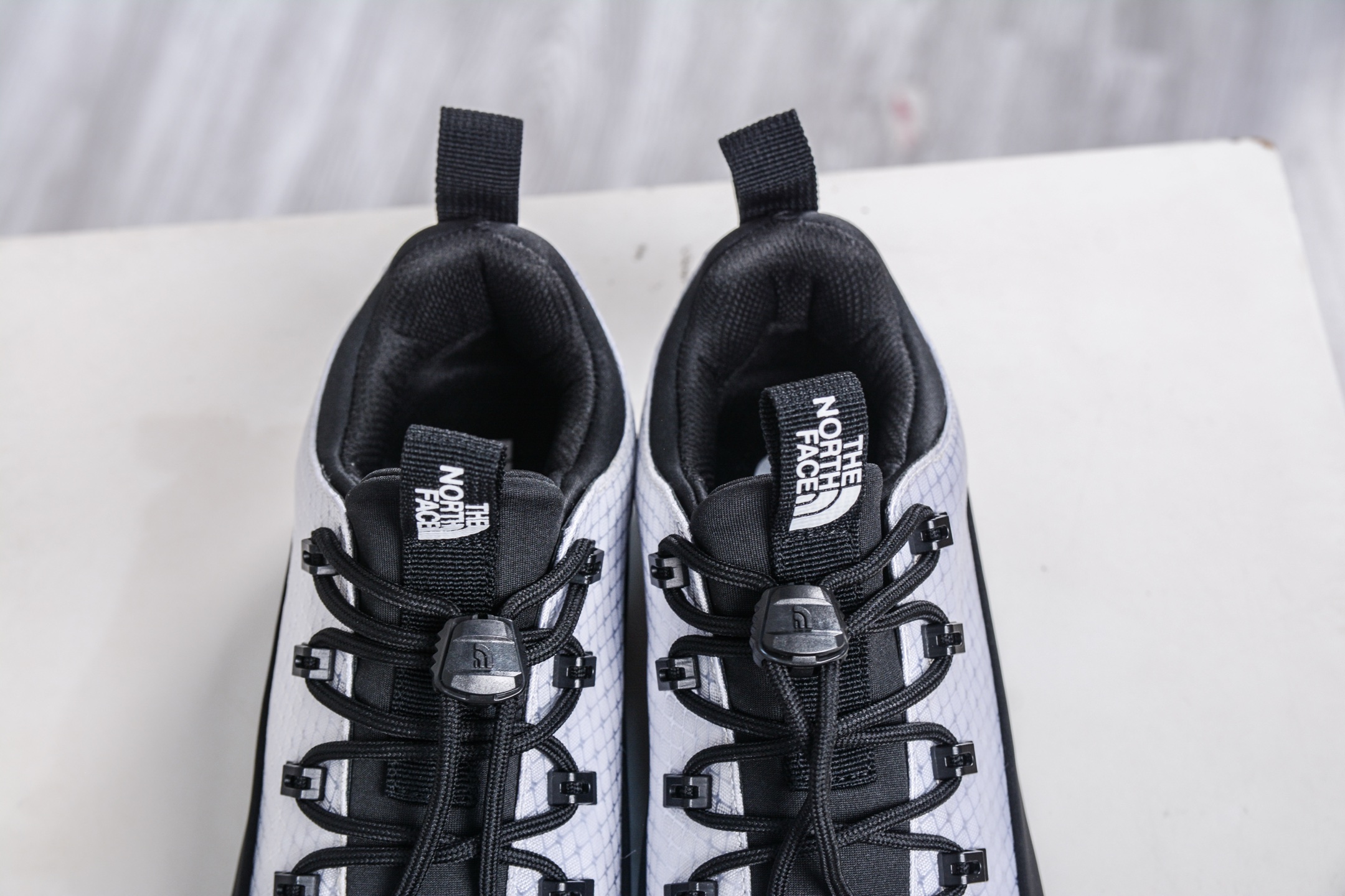 220 The North Face 北面 户外运动休闲登山鞋越野徒步鞋 大