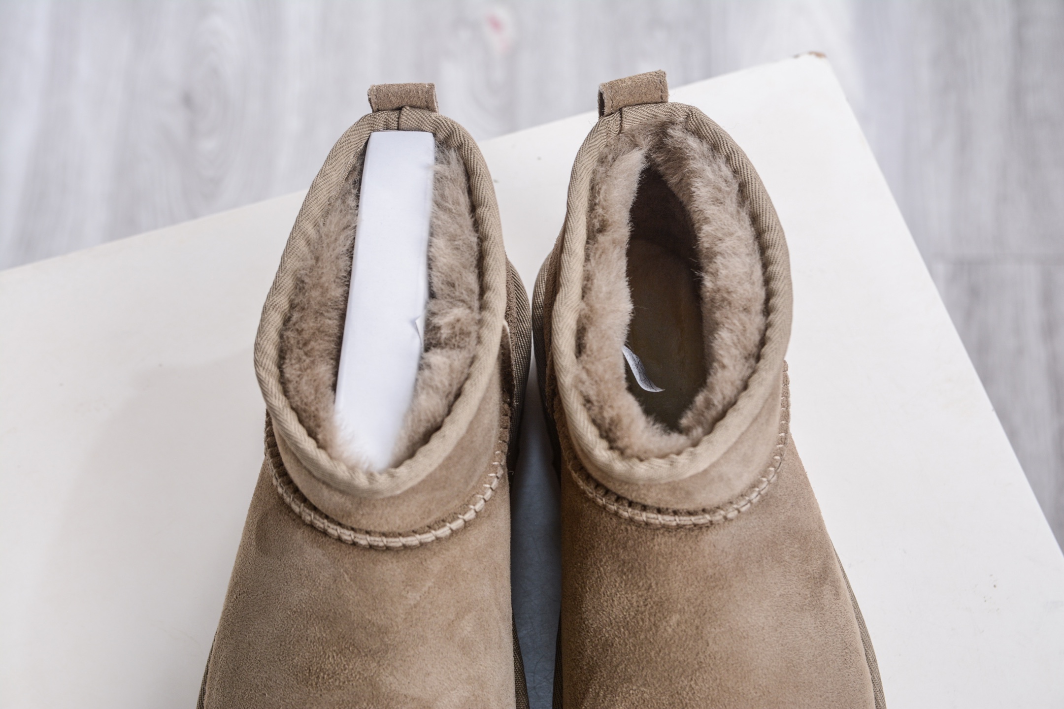 230 UGG 周冬雨同款 厚底3cm 棕色 1135092-ALP