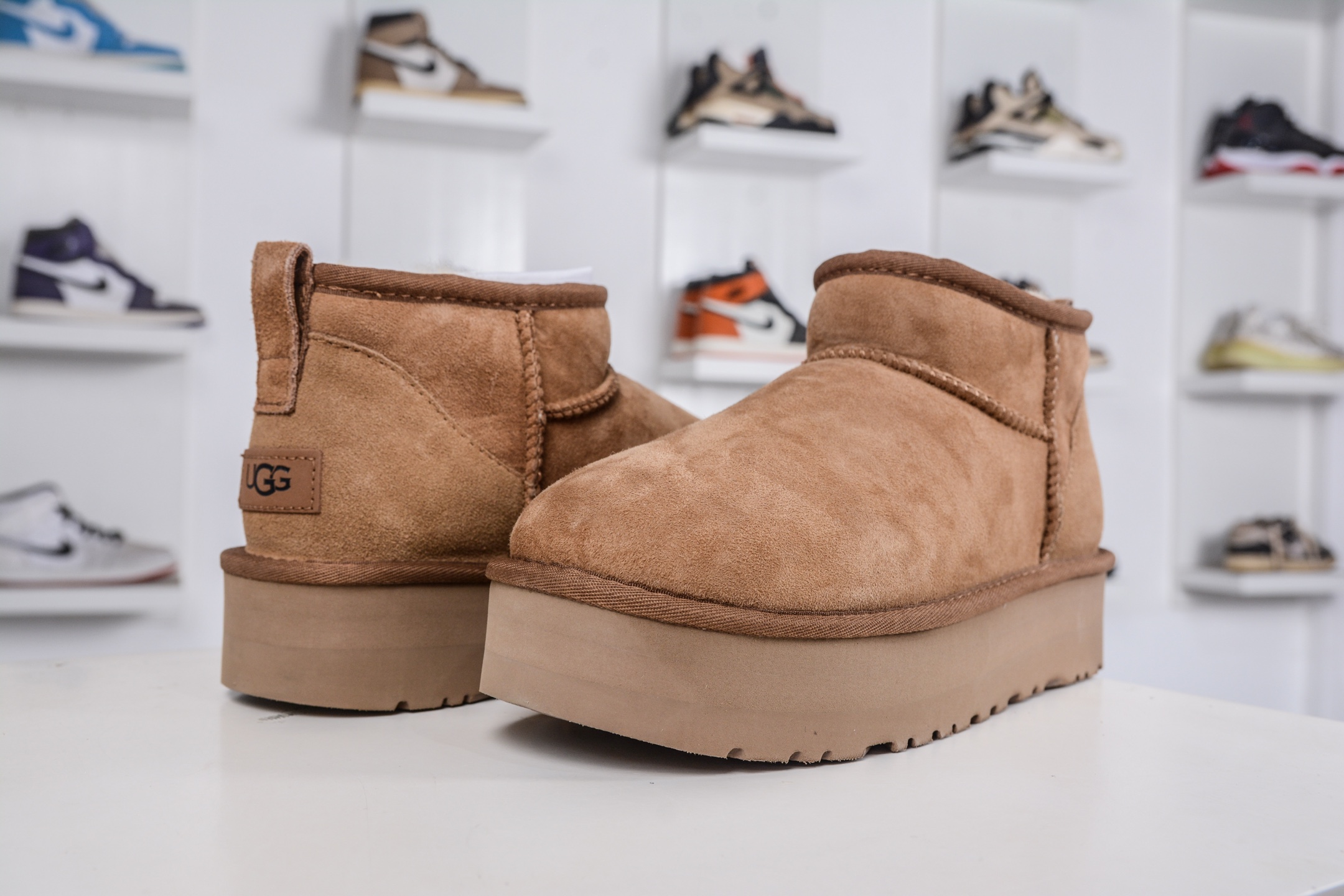 230 UGG 周冬雨同款 厚底3cm 栗色 1135092-CHE